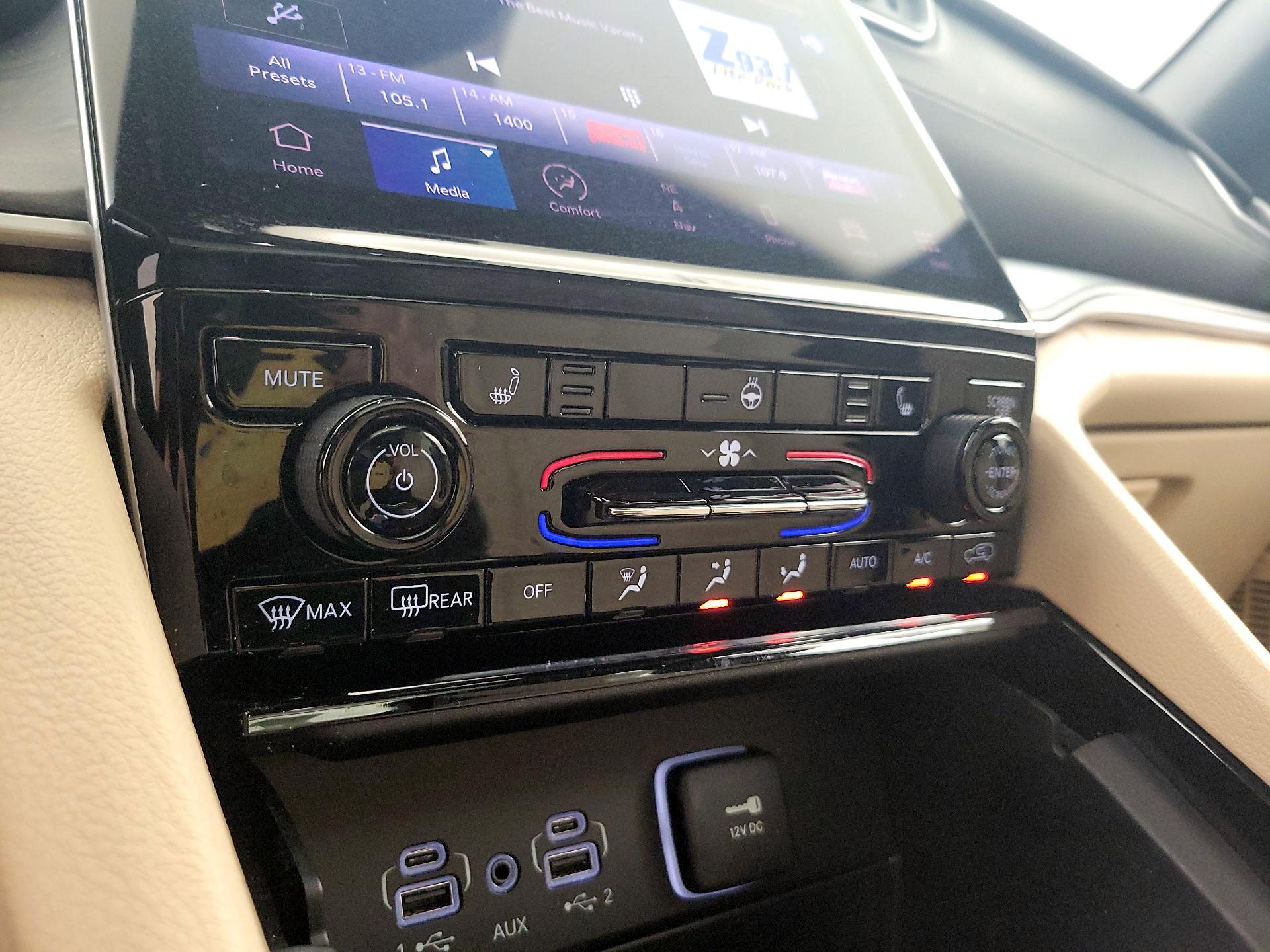 Thumbnail: 2023 Jeep Grand Cherokee - 15