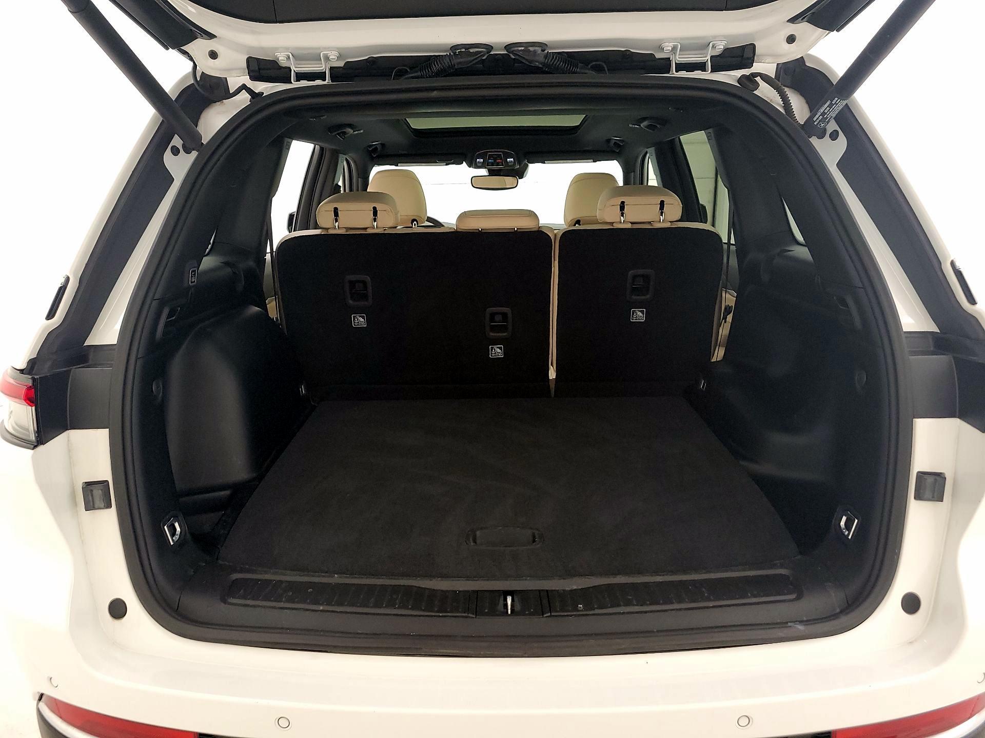 Thumbnail: 2023 Jeep Grand Cherokee - 20