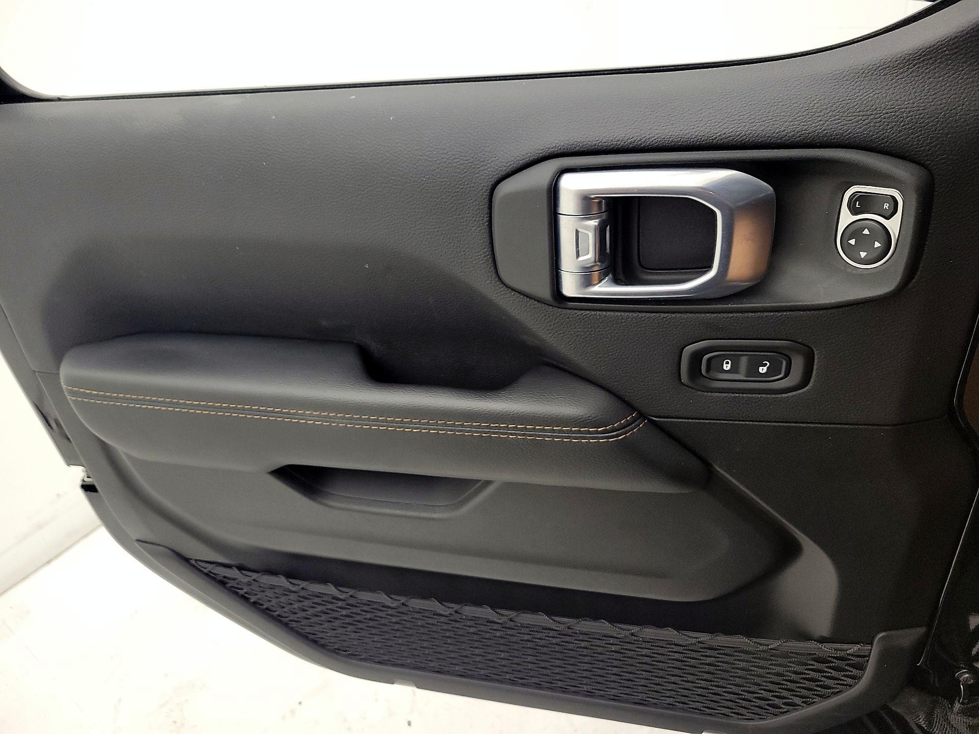 Thumbnail: 2022 Jeep Gladiator - 10