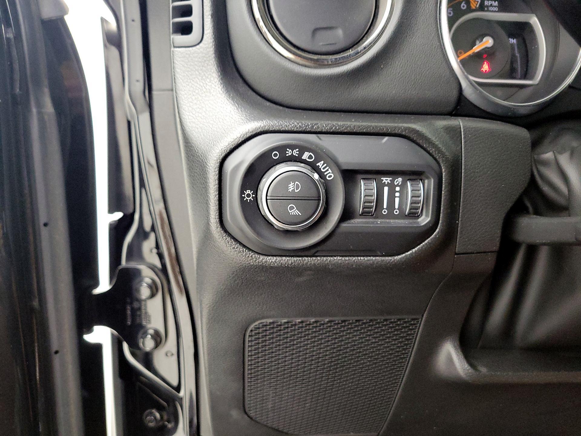 Thumbnail: 2022 Jeep Gladiator - 11