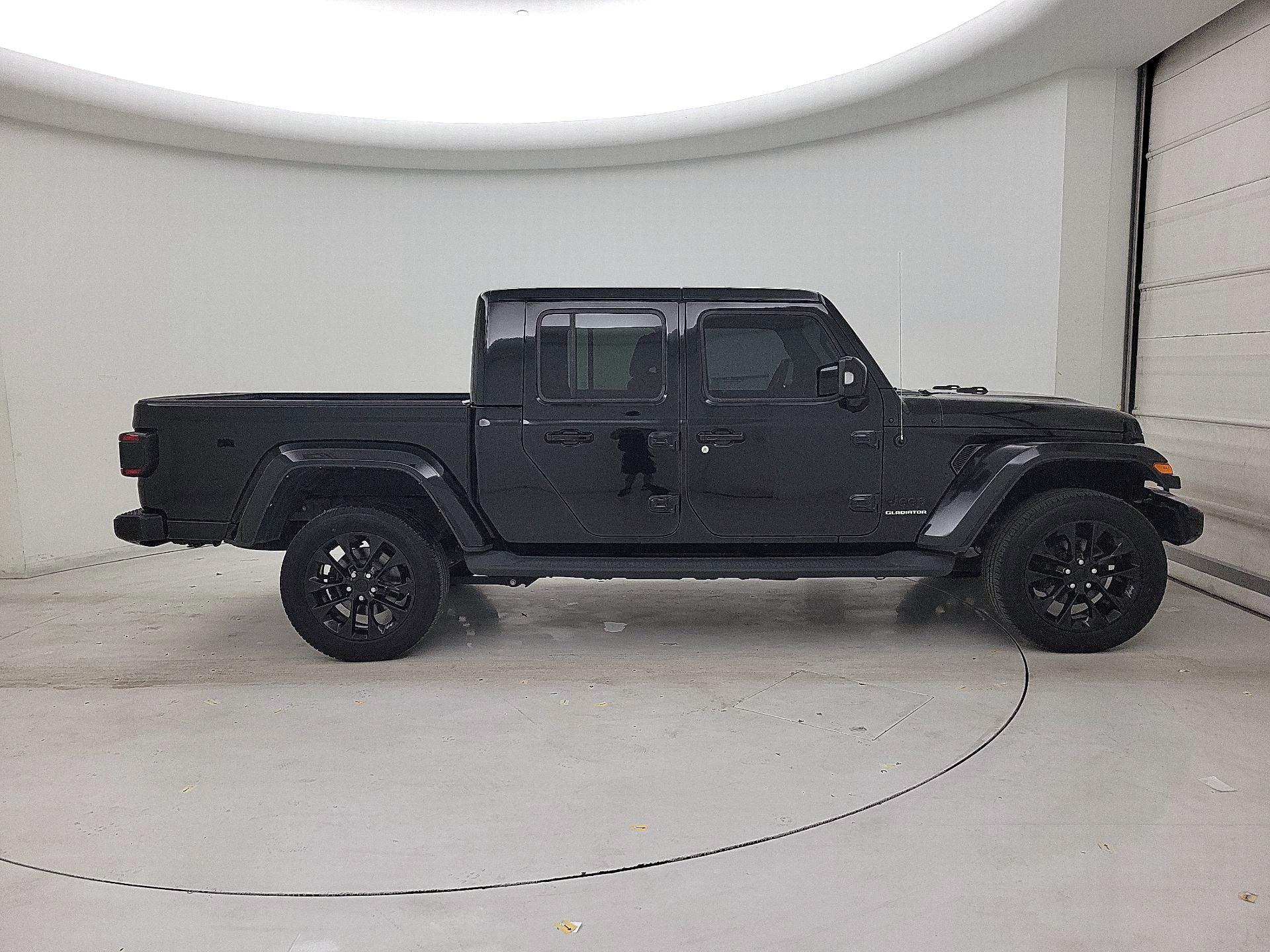 Thumbnail: 2022 Jeep Gladiator - 4