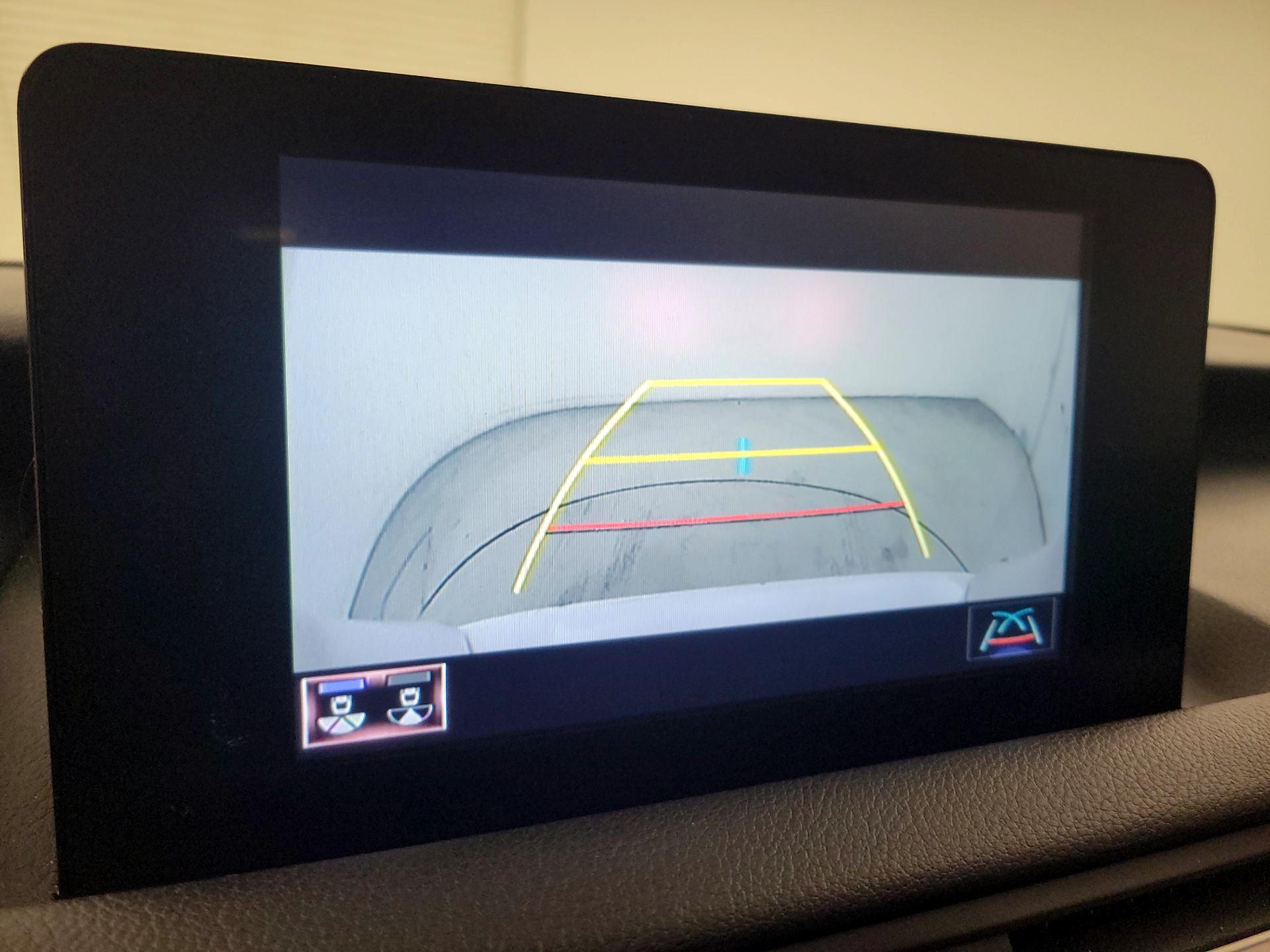 Thumbnail: 2022 Lexus IS - 14