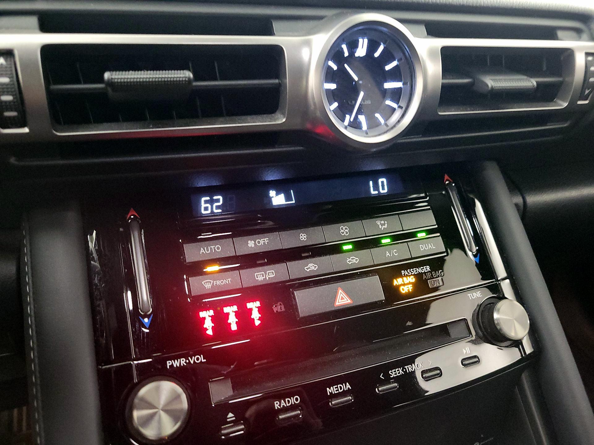 Thumbnail: 2022 Lexus IS - 16