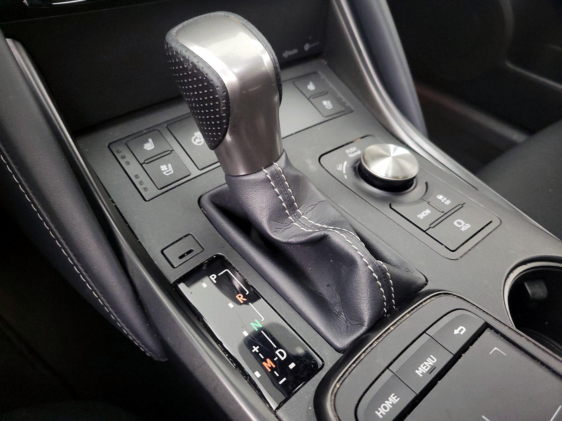 Thumbnail: 2022 Lexus IS - 17