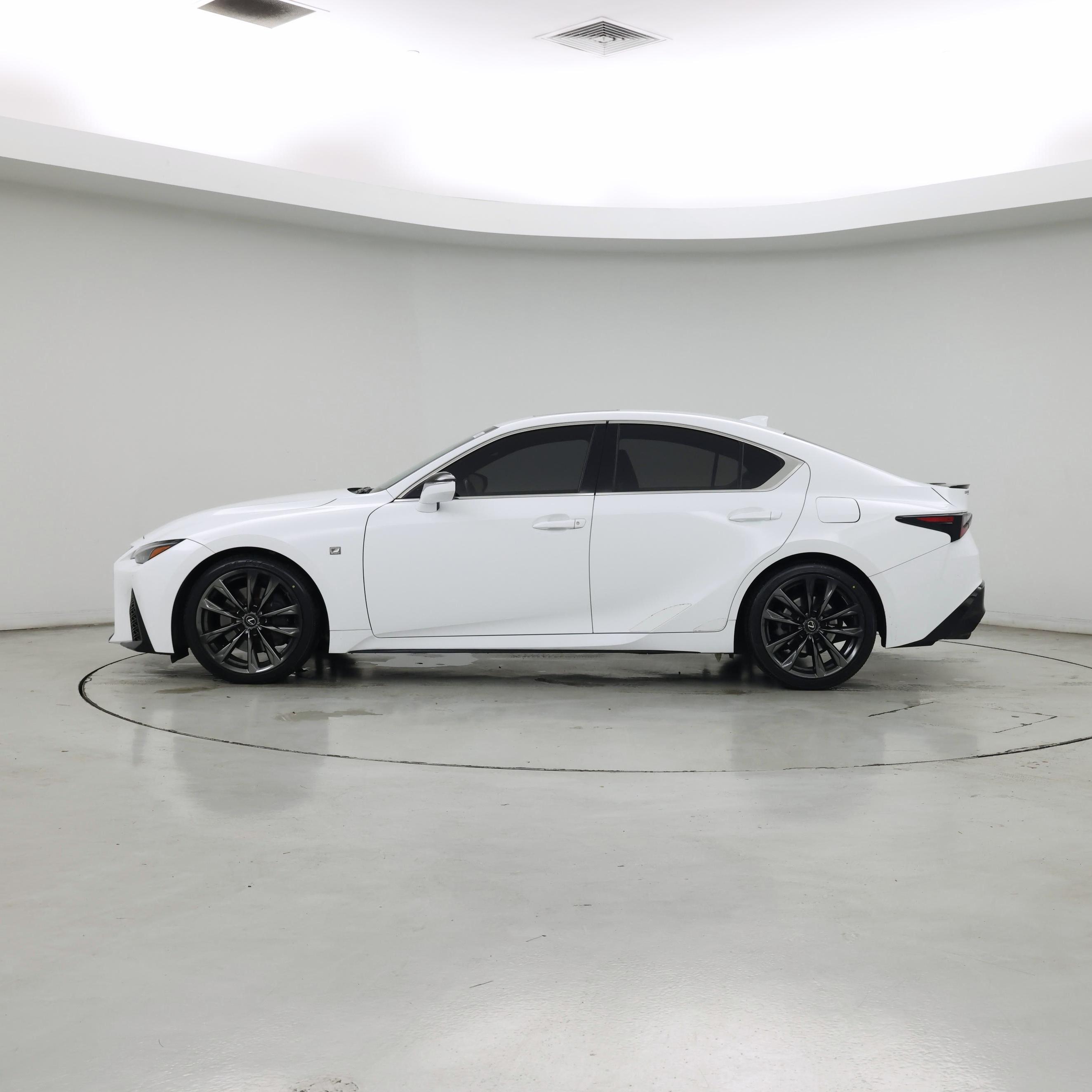 Thumbnail: 2022 Lexus IS - 3