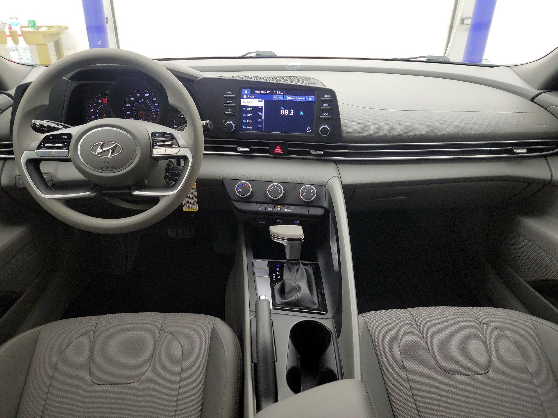 Thumbnail: 2021 Hyundai Elantra - 9