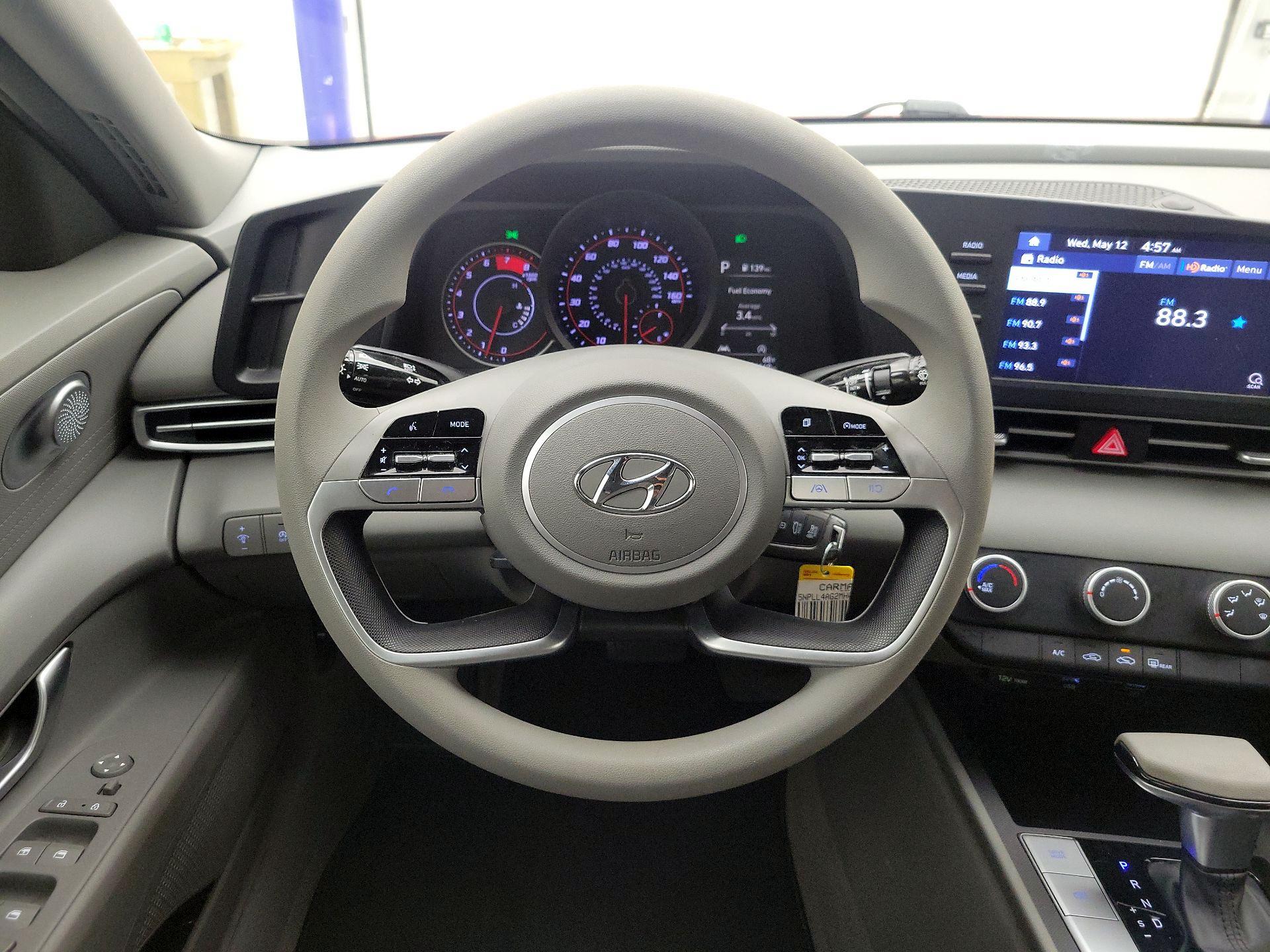 Thumbnail: 2021 Hyundai Elantra - 10