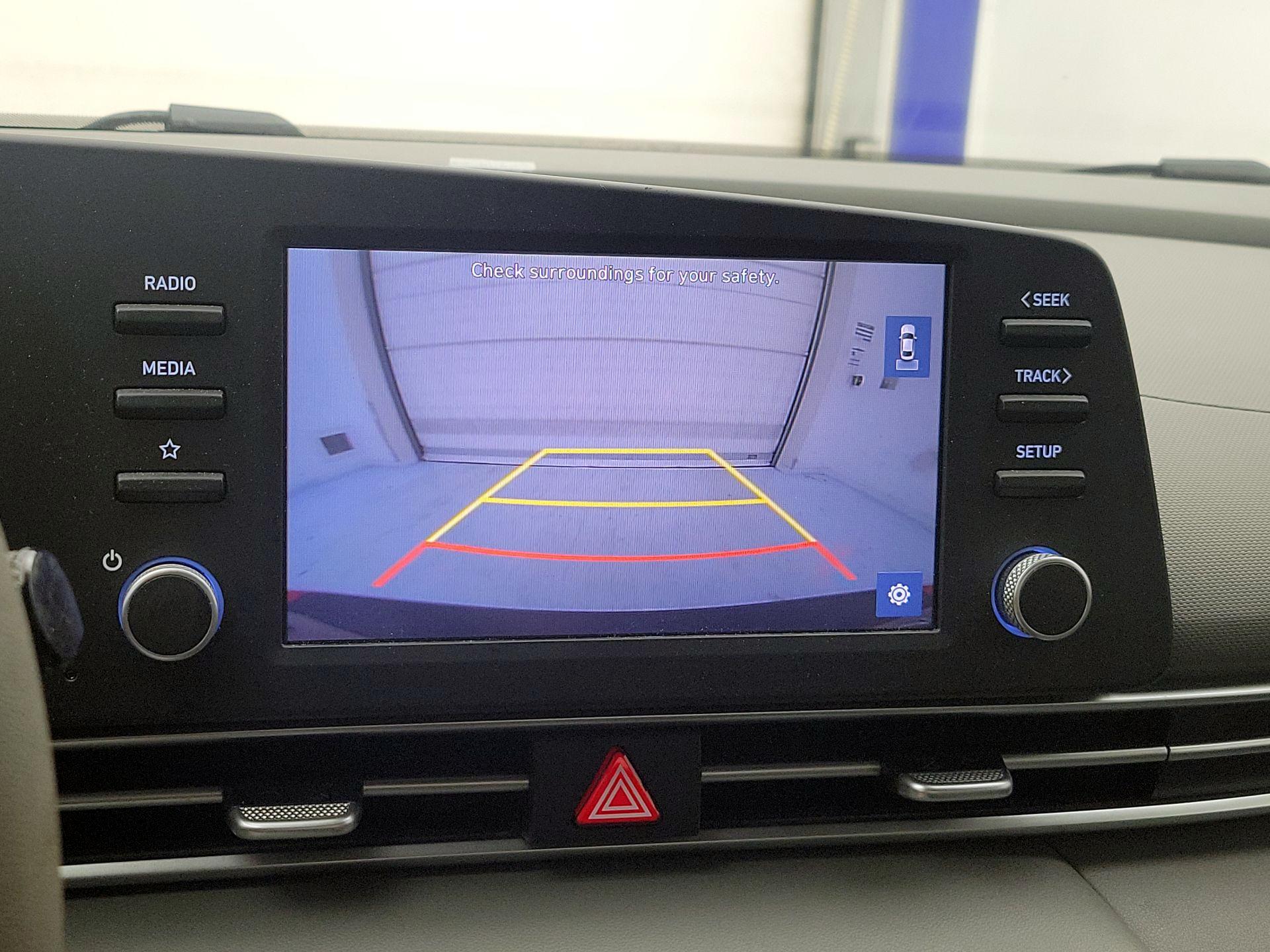 Thumbnail: 2021 Hyundai Elantra - 14