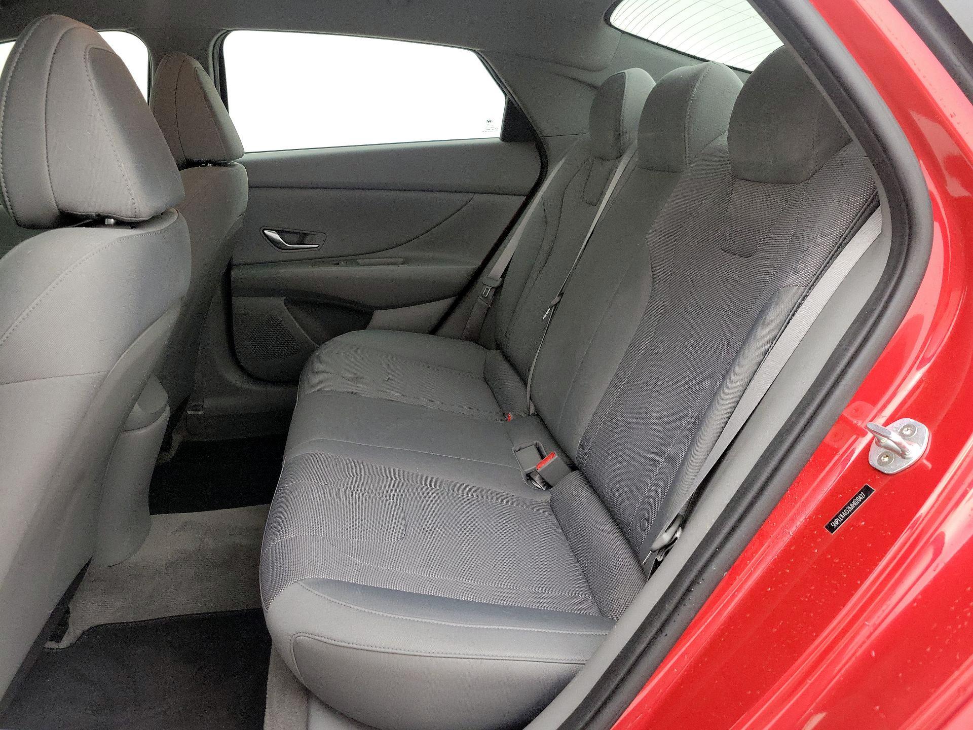 Thumbnail: 2021 Hyundai Elantra - 18