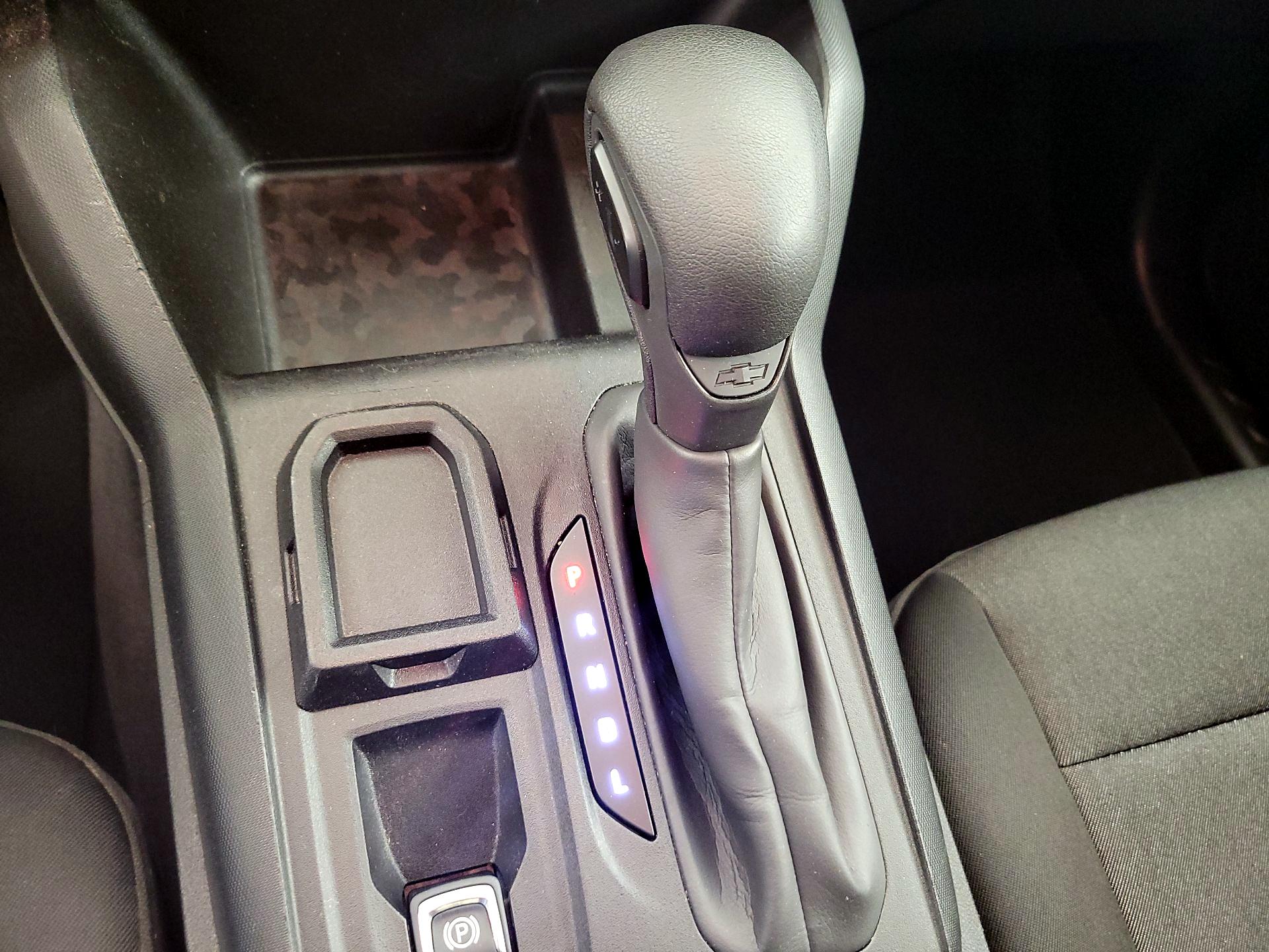 Thumbnail: 2023 Chevrolet Colorado - 16