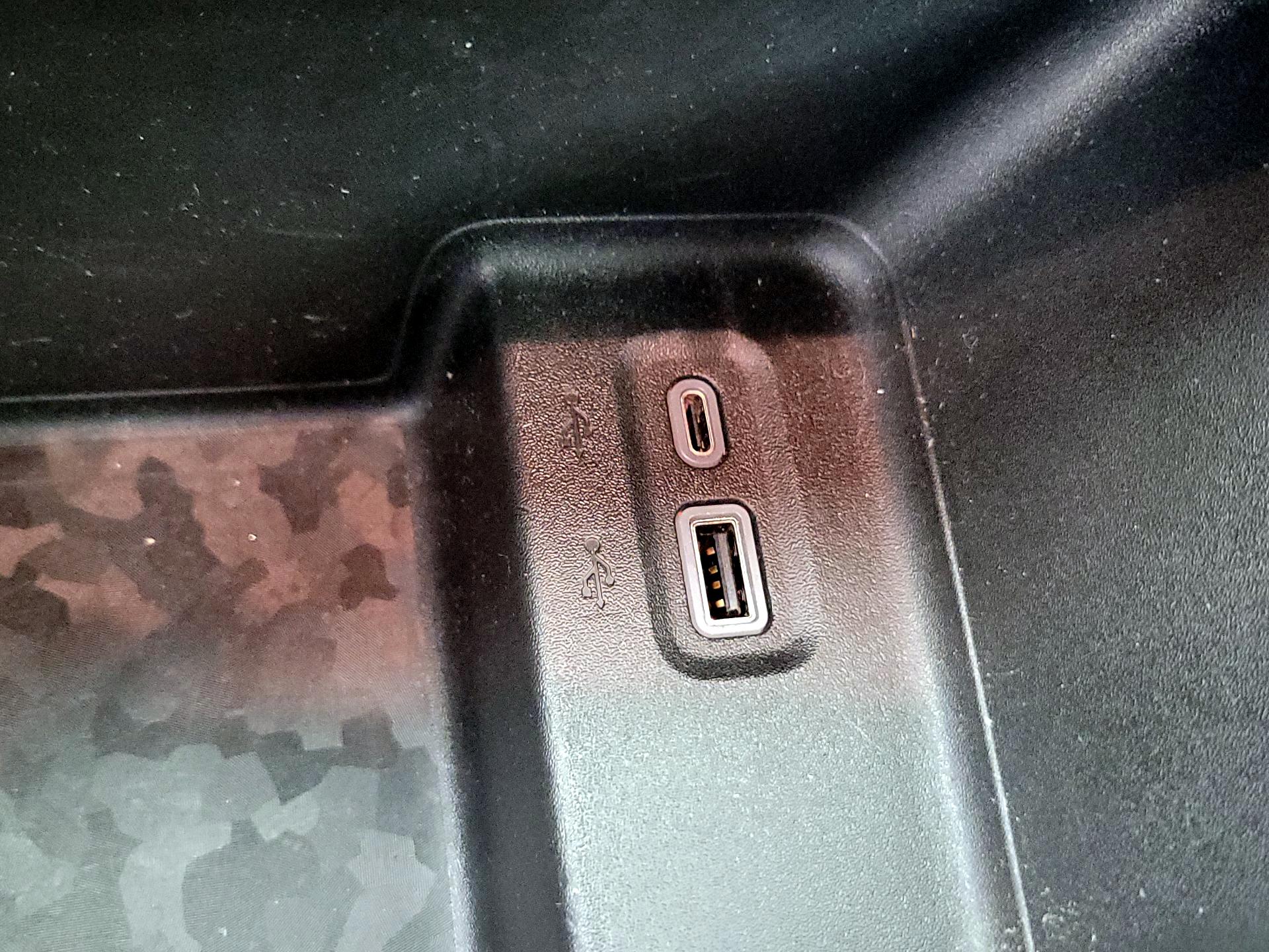 Thumbnail: 2023 Chevrolet Colorado - 17