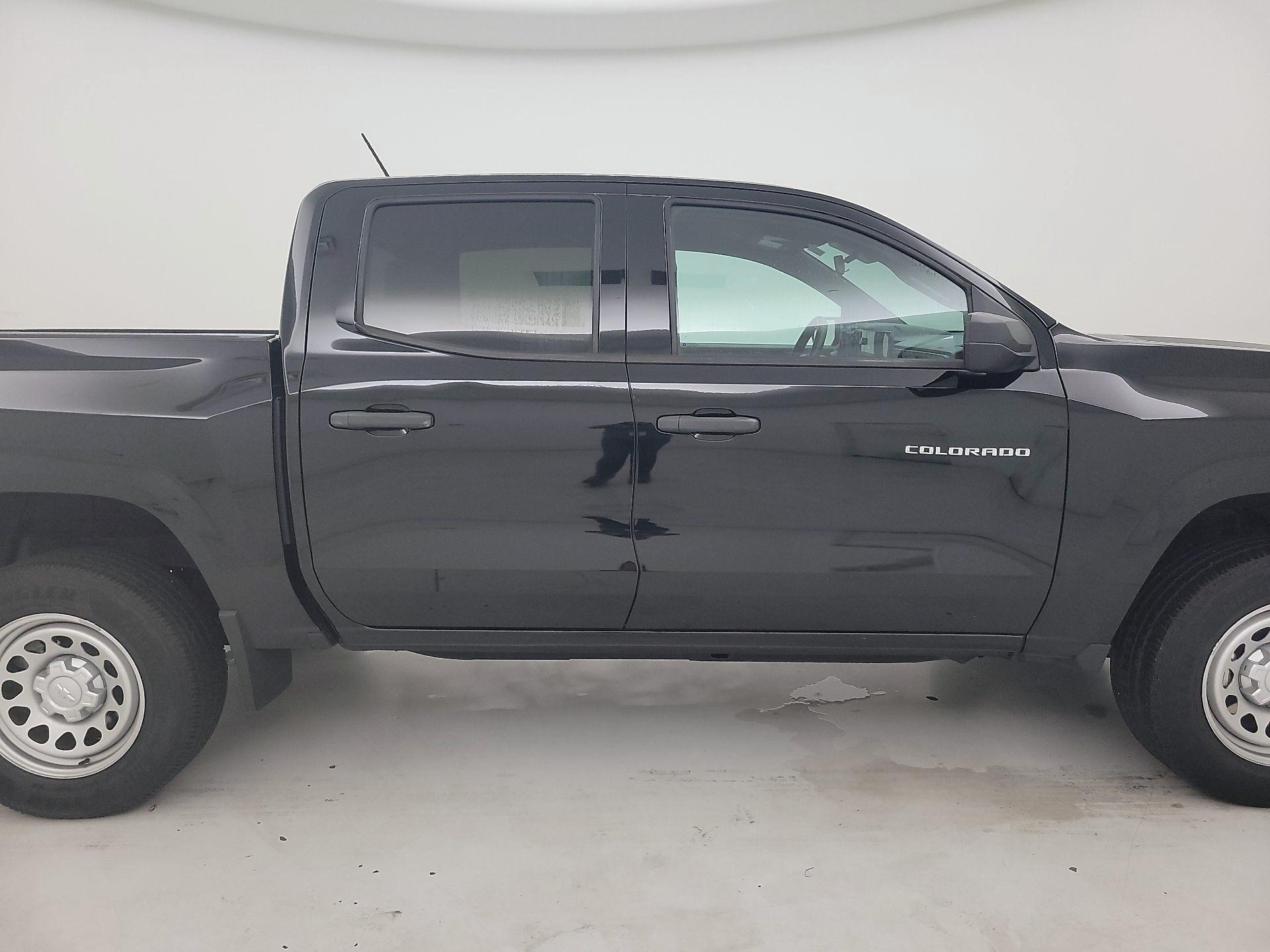 Thumbnail: 2023 Chevrolet Colorado - 4