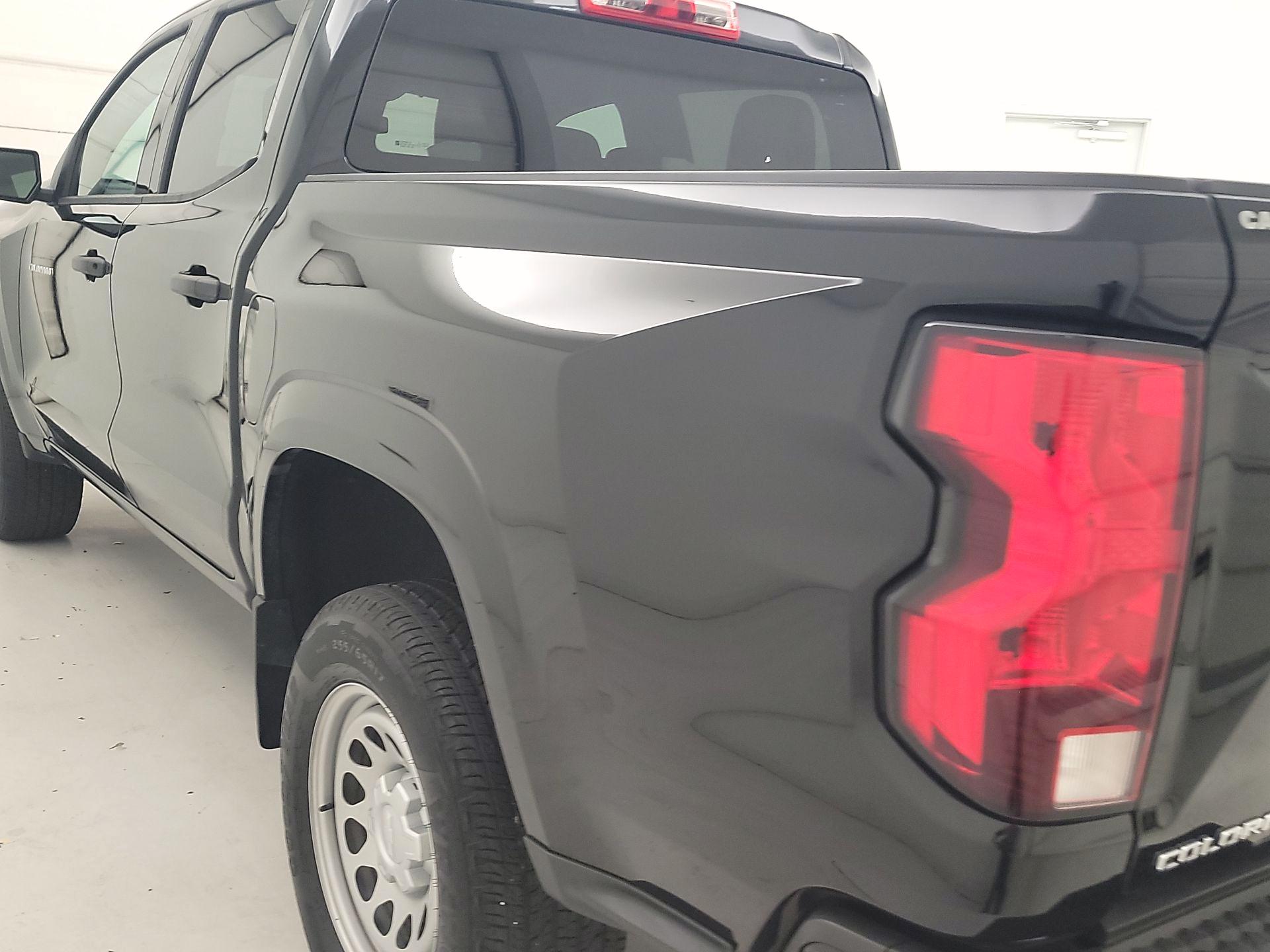 Thumbnail: 2023 Chevrolet Colorado - 7