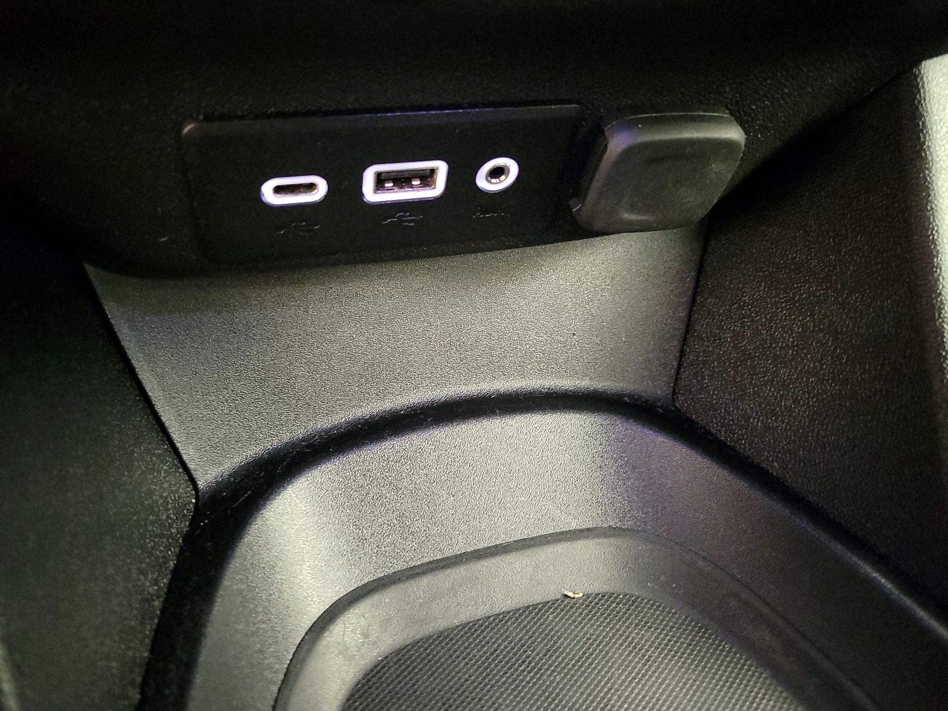 Thumbnail: 2024 Chevrolet Malibu - 18