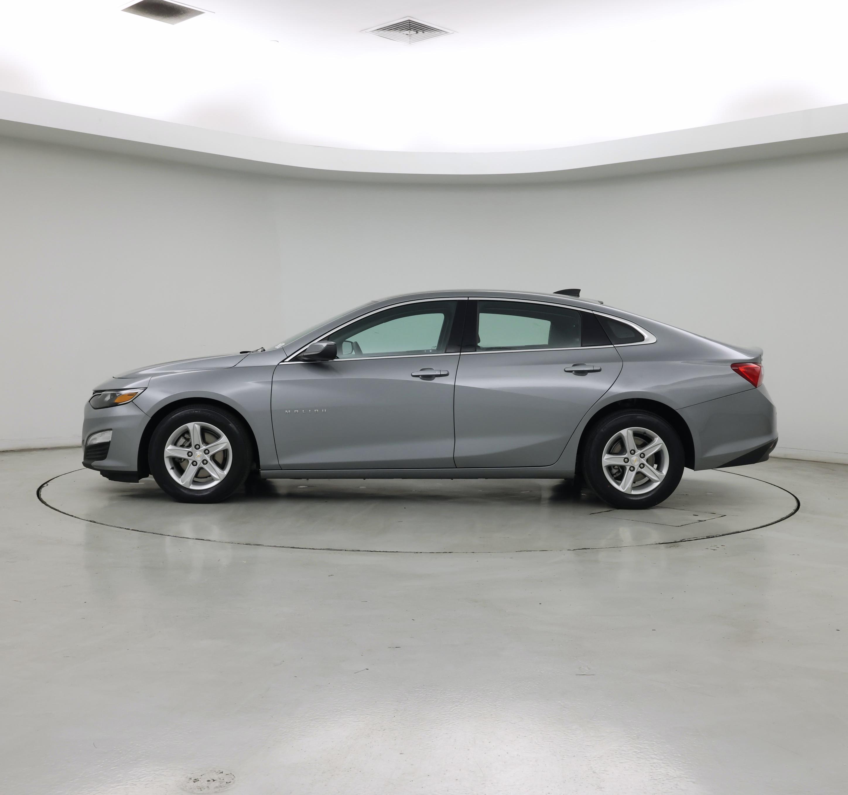 Thumbnail: 2024 Chevrolet Malibu - 3