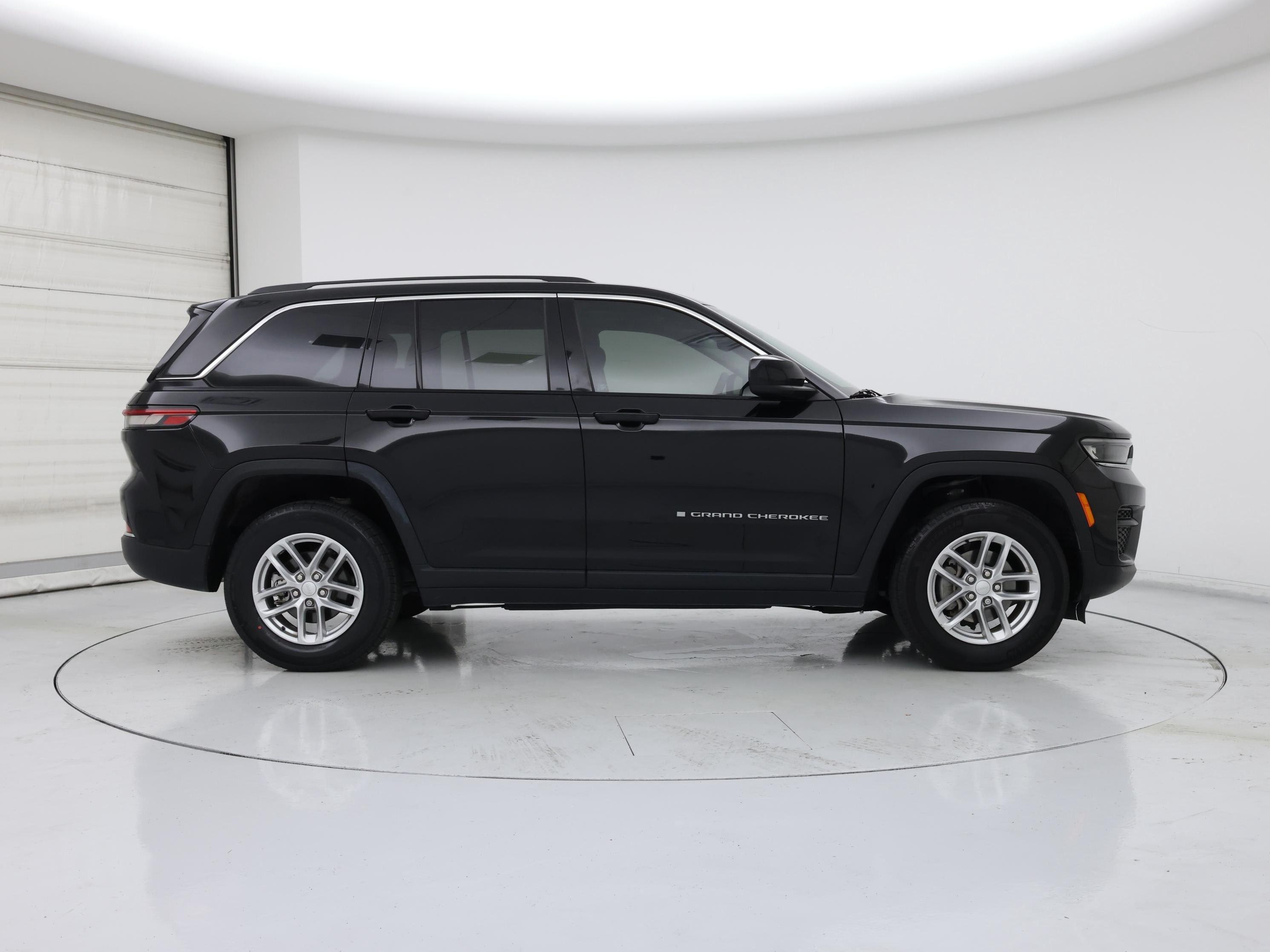 Thumbnail: 2023 Jeep Grand Cherokee - 7