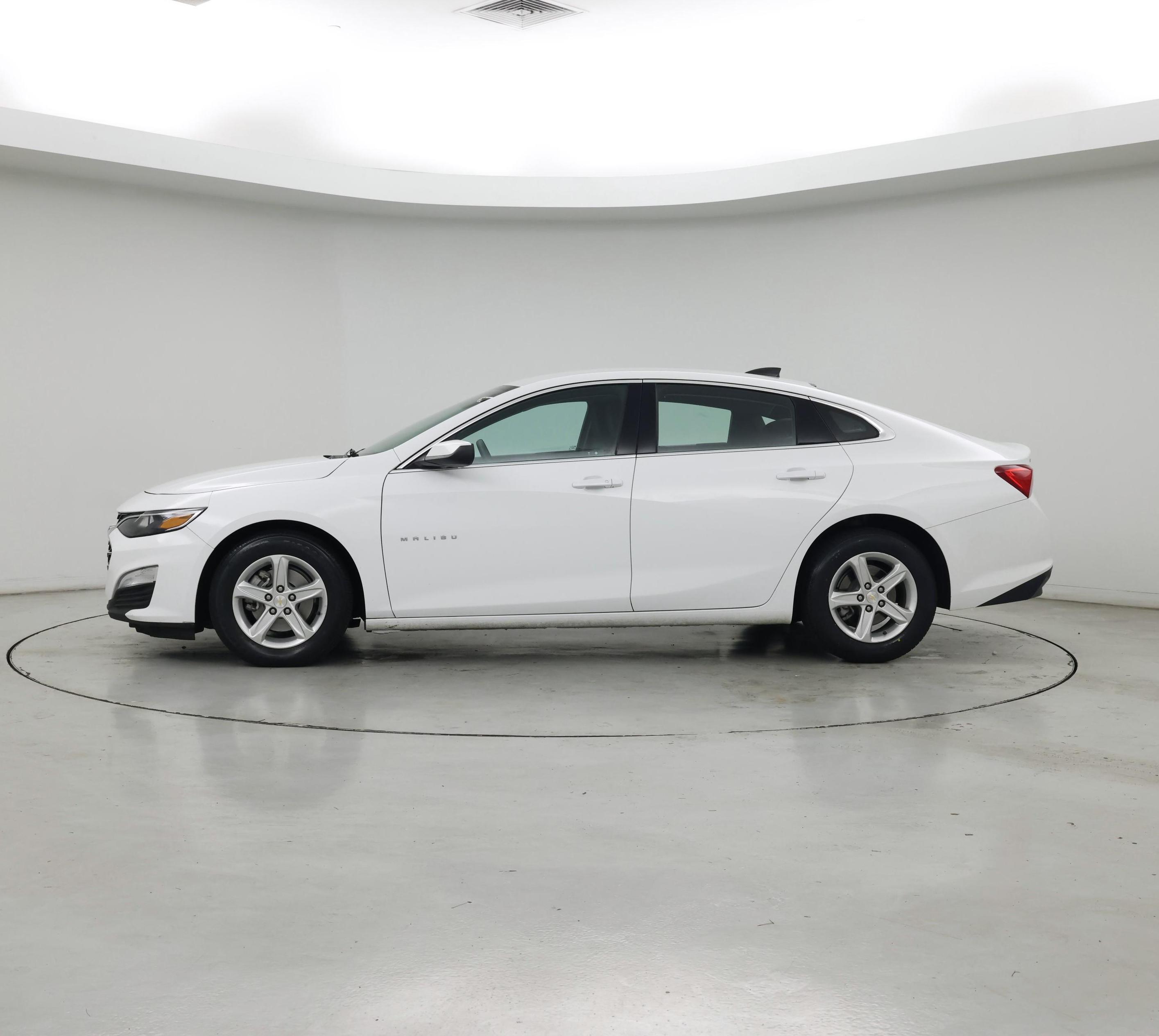 Thumbnail: 2024 Chevrolet Malibu - 3