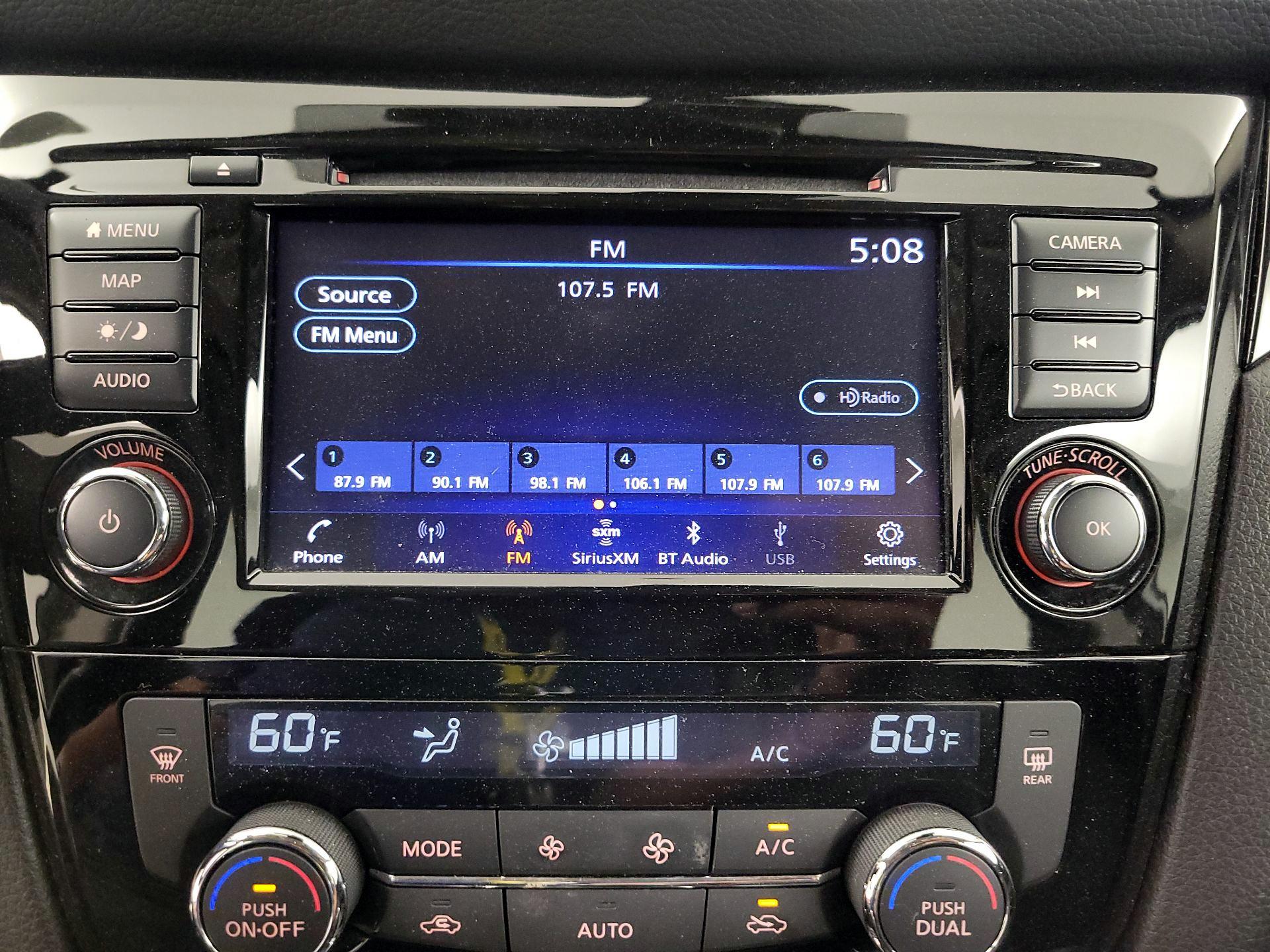 Thumbnail: 2022 Nissan Rogue Sport - 16