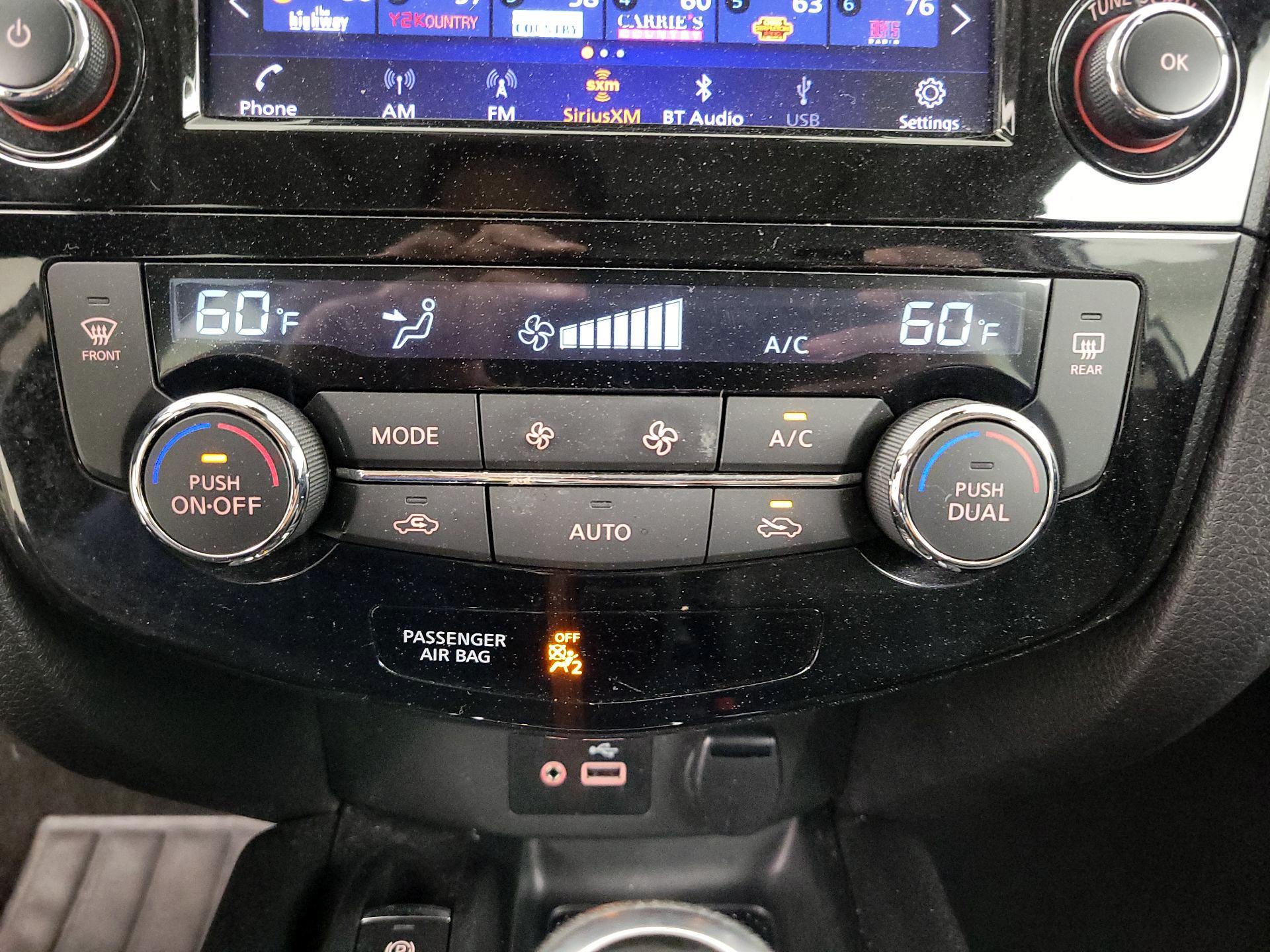 Thumbnail: 2022 Nissan Rogue Sport - 17