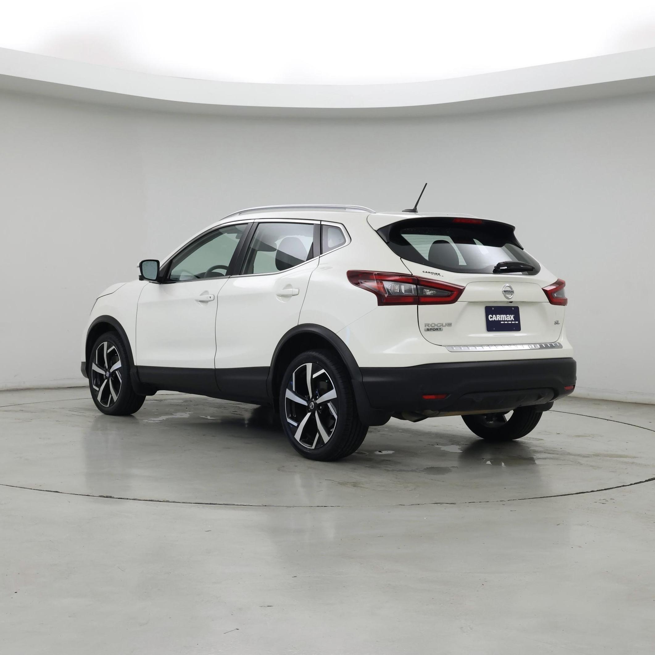 Thumbnail: 2022 Nissan Rogue Sport - 2
