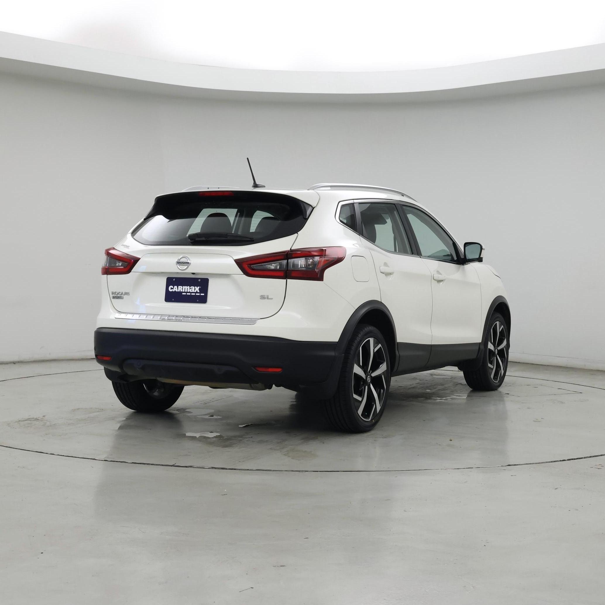Thumbnail: 2022 Nissan Rogue Sport - 8