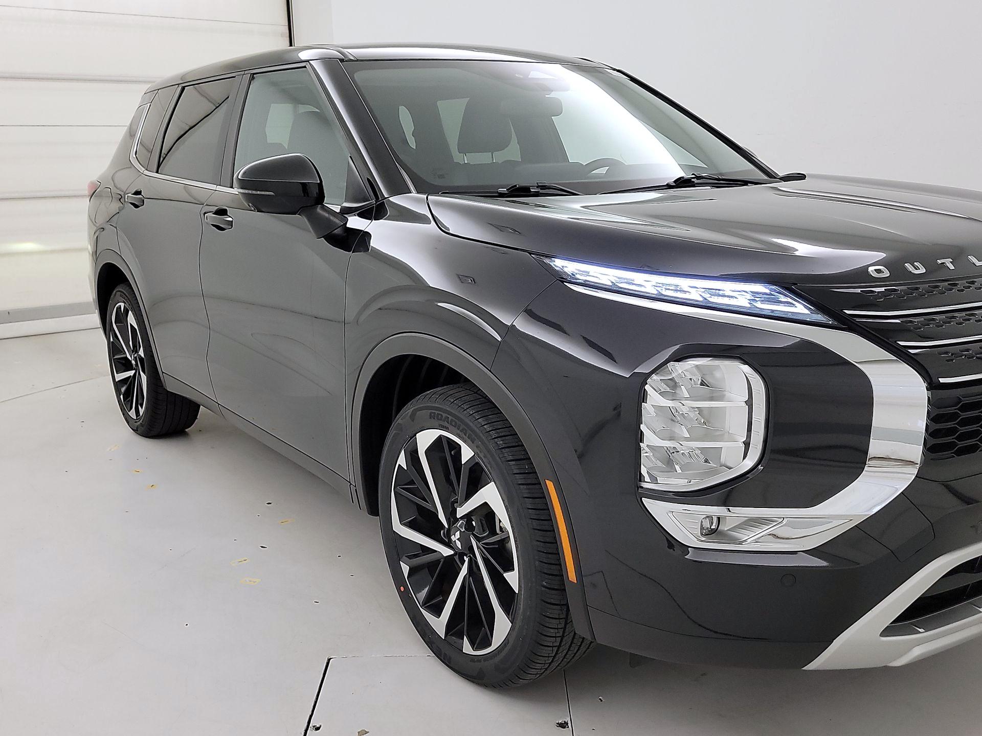 Thumbnail: 2024 Mitsubishi Outlander - 1