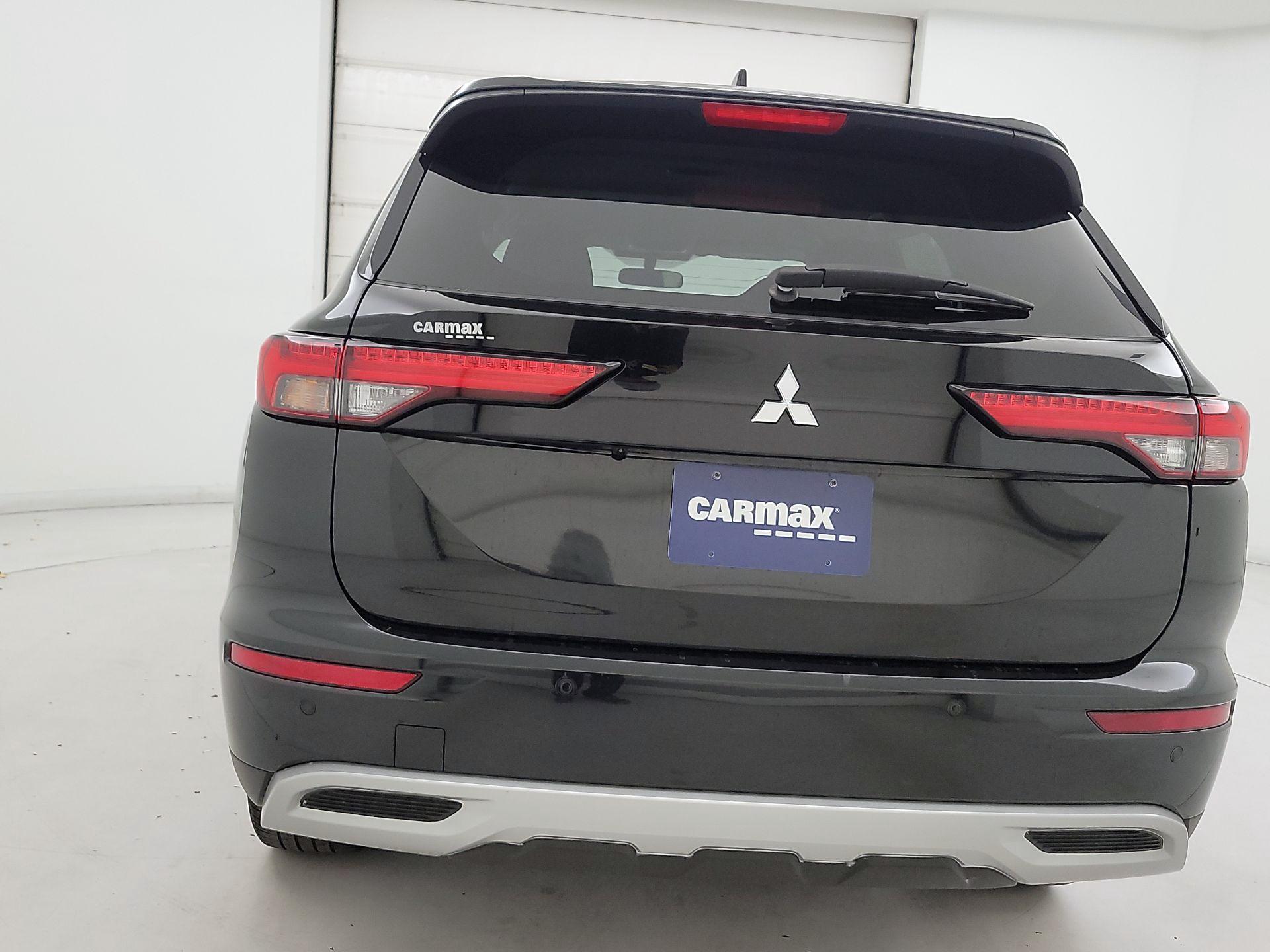 Thumbnail: 2024 Mitsubishi Outlander - 6