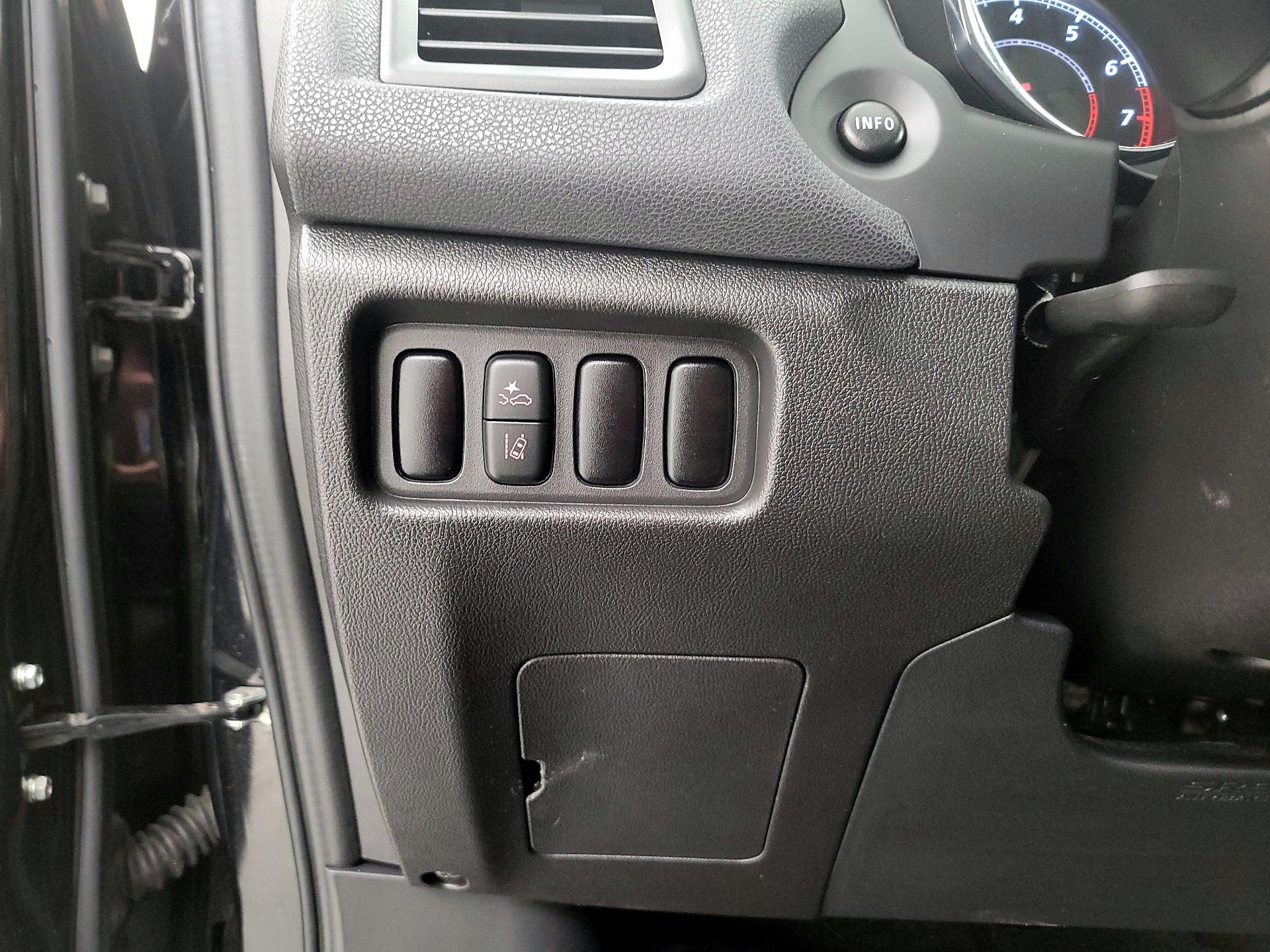 Thumbnail: 2021 Mitsubishi Outlander Sport - 13