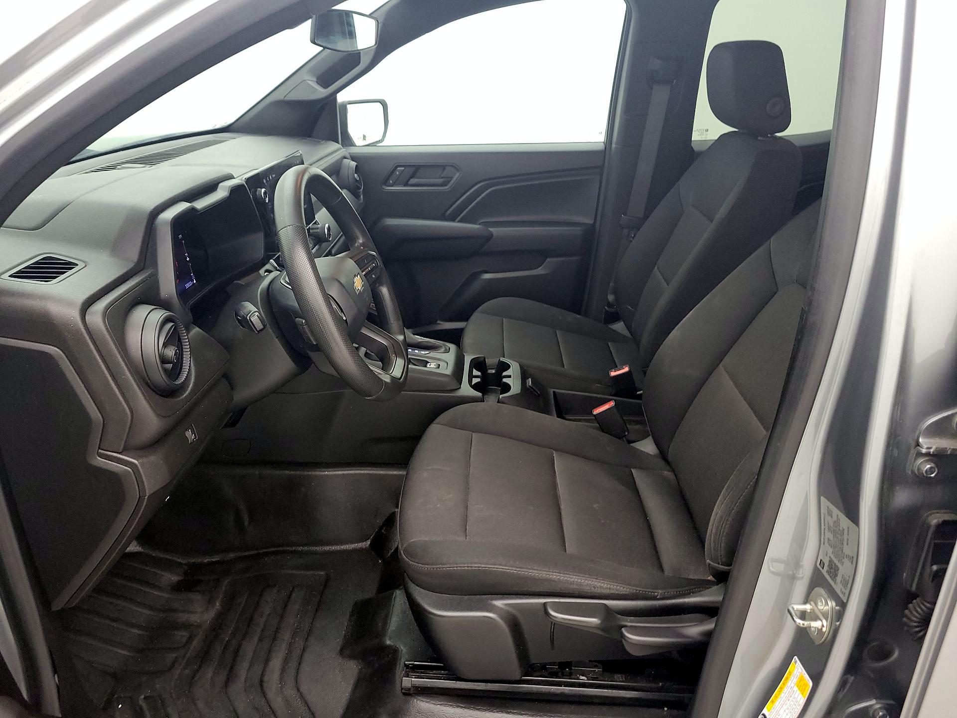 Thumbnail: 2023 Chevrolet Colorado - 11