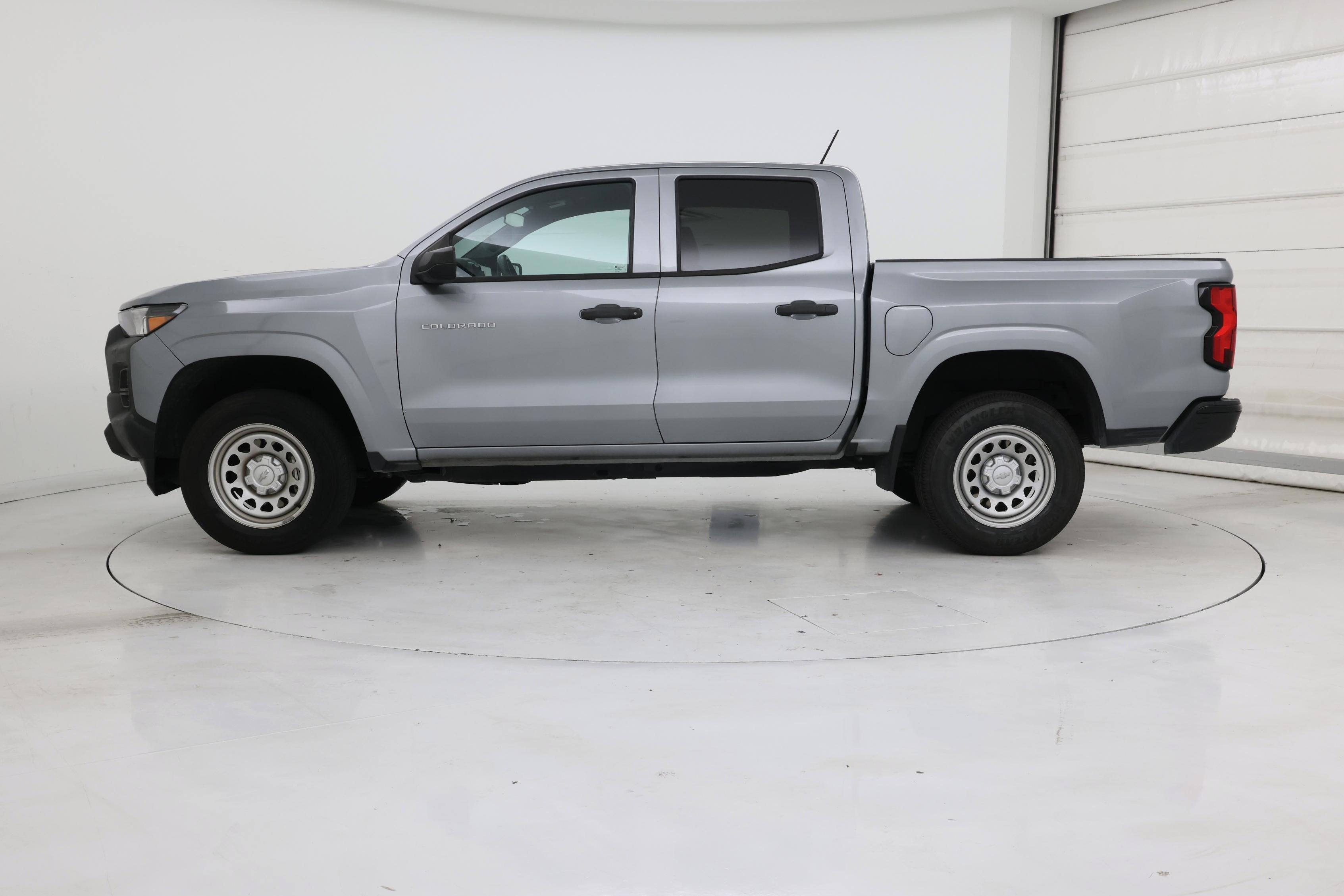 Thumbnail: 2023 Chevrolet Colorado - 3