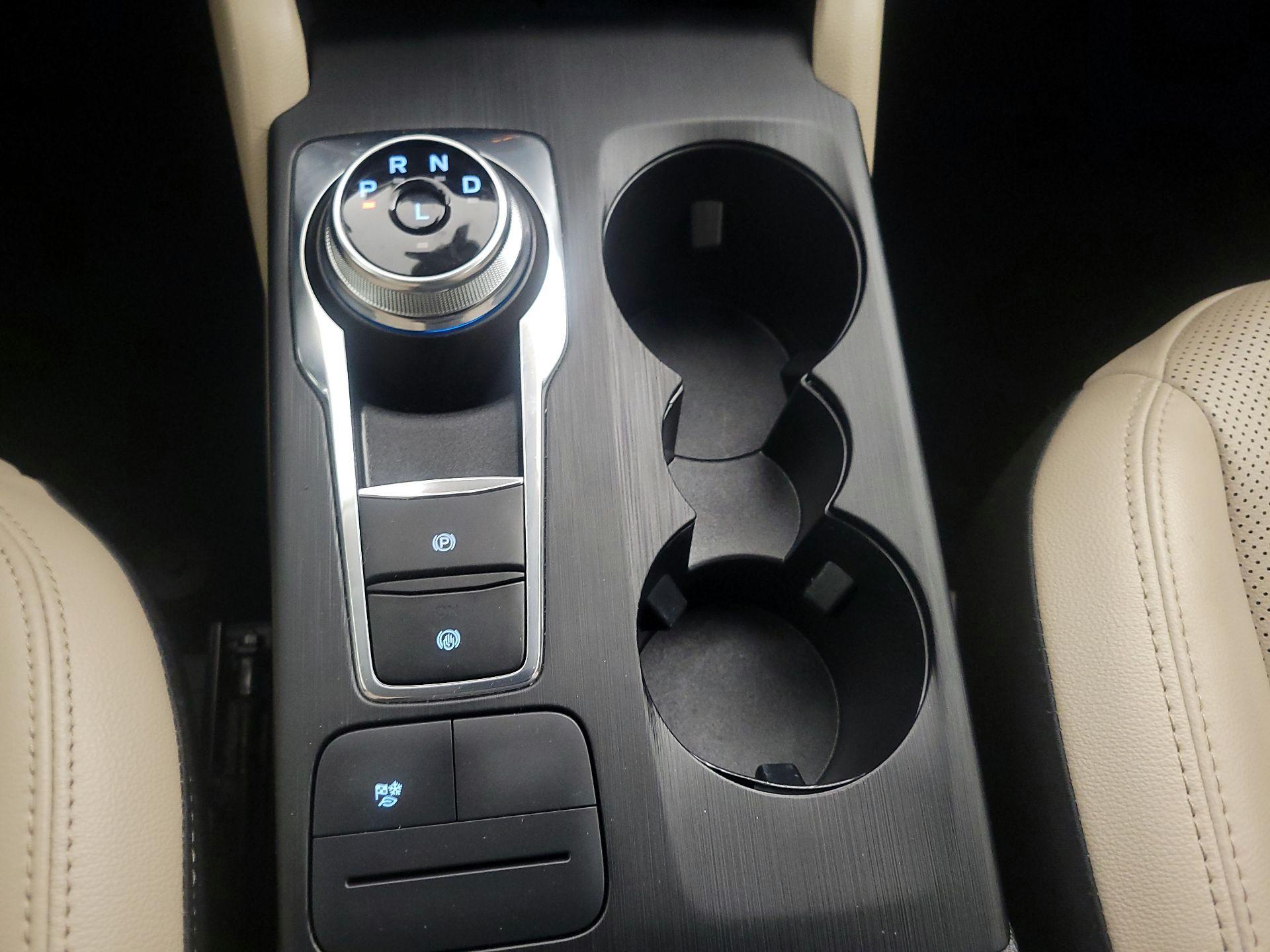 Thumbnail: 2022 Ford Escape - 18