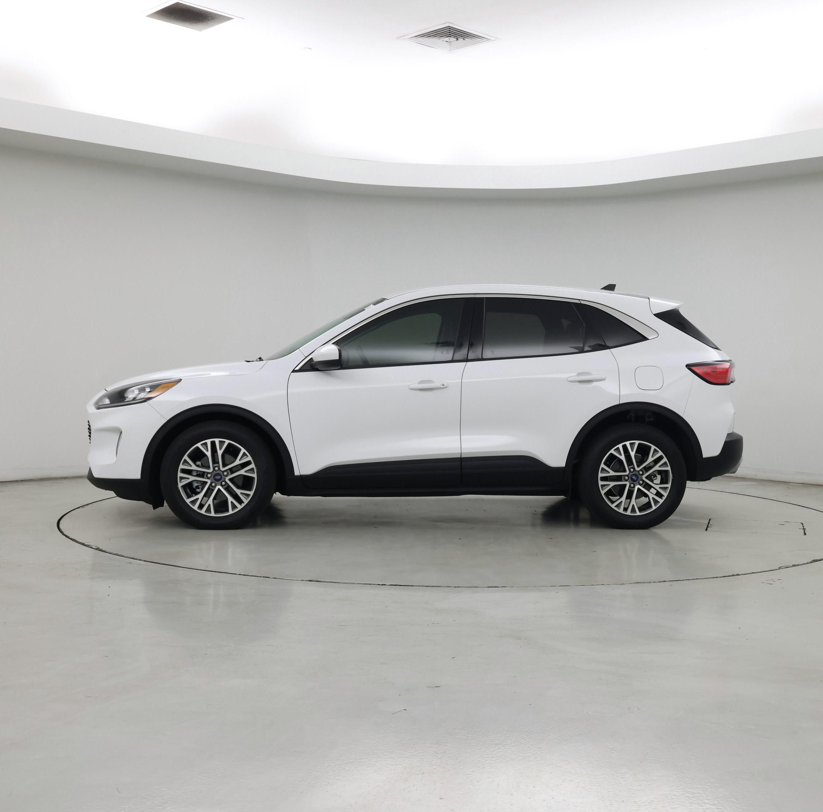 Thumbnail: 2022 Ford Escape - 3