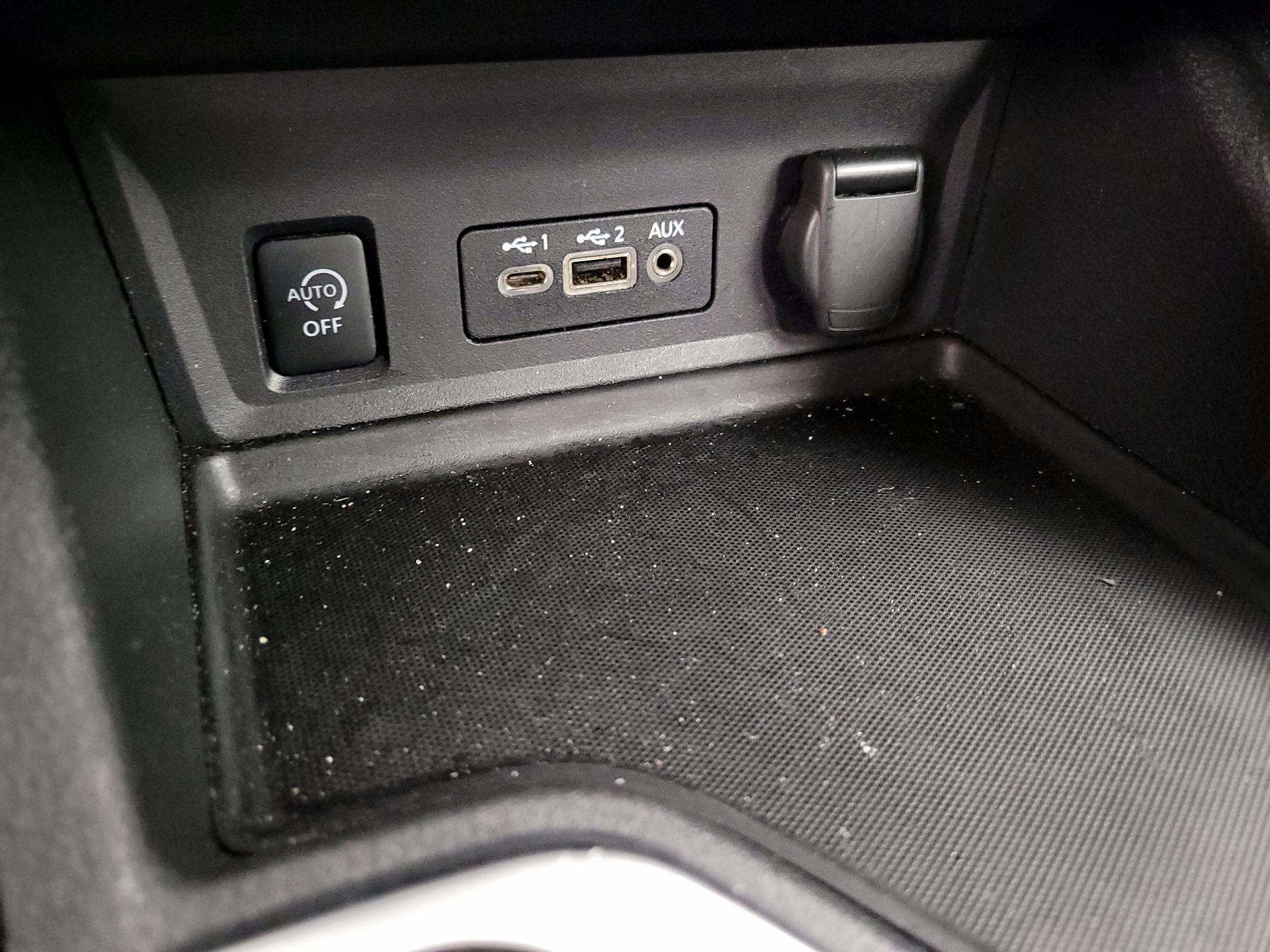 Thumbnail: 2024 Nissan Sentra - 18