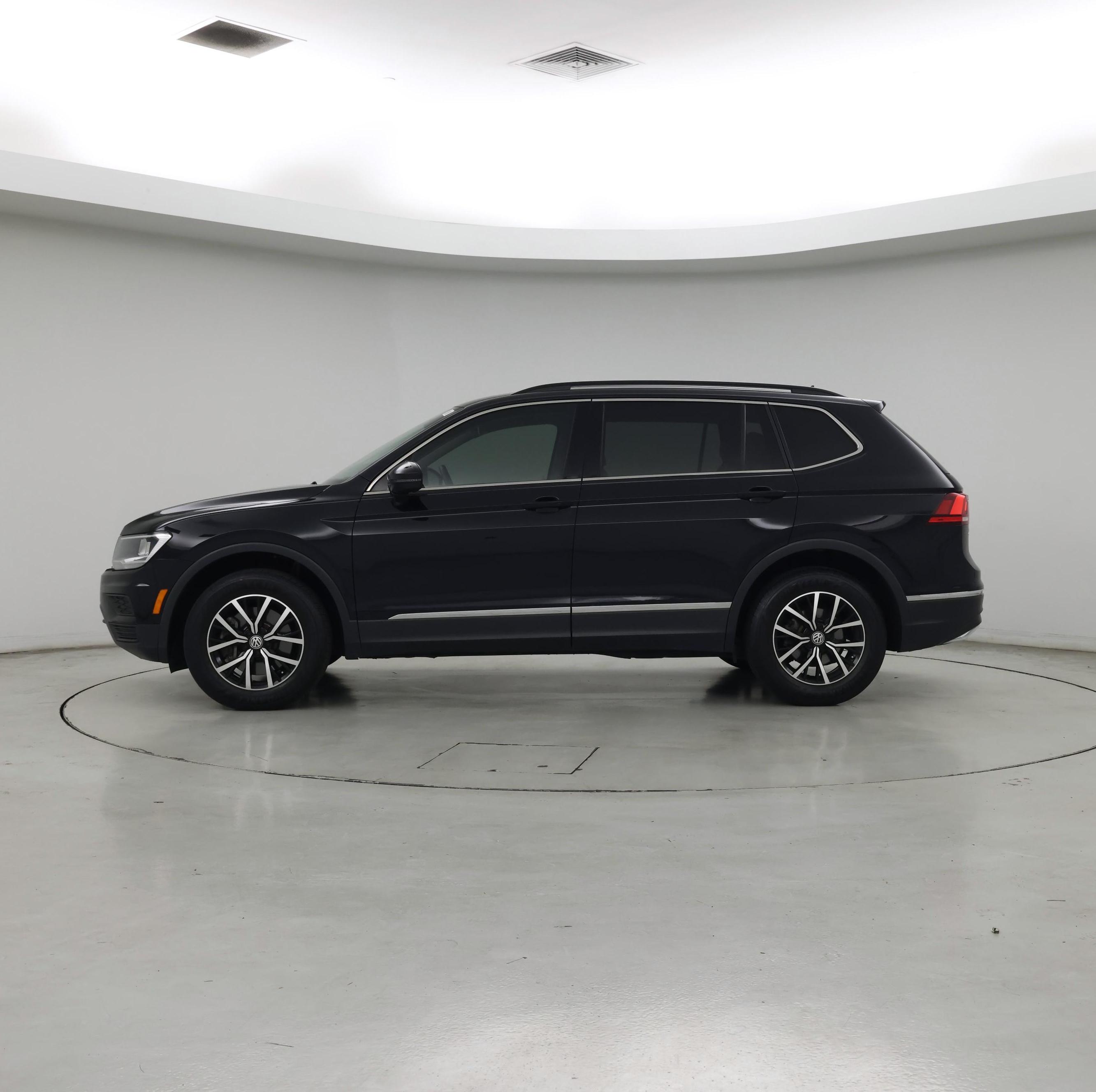 Thumbnail: 2021 Volkswagen Tiguan - 3