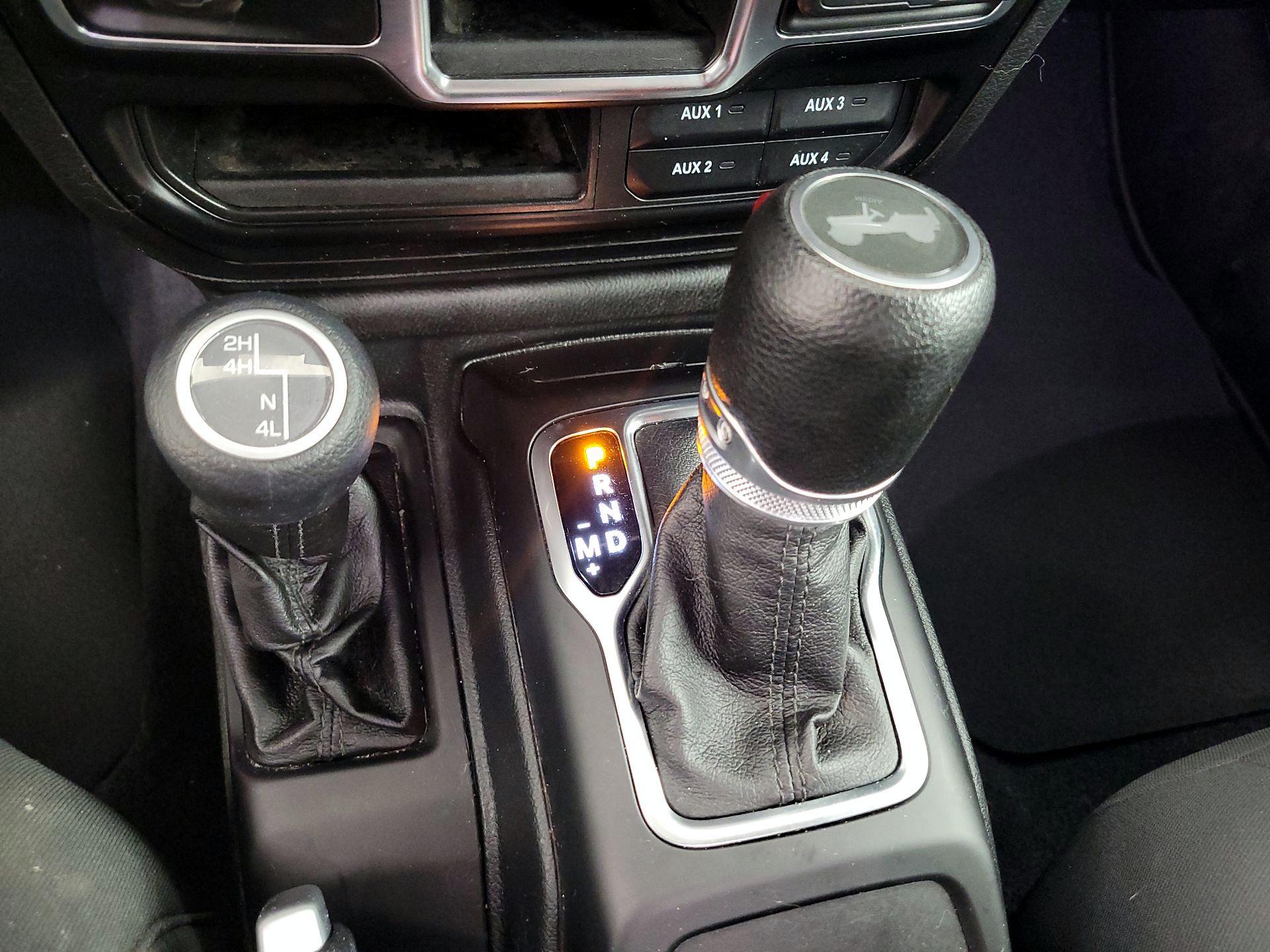 Thumbnail: 2022 Jeep Wrangler - 15