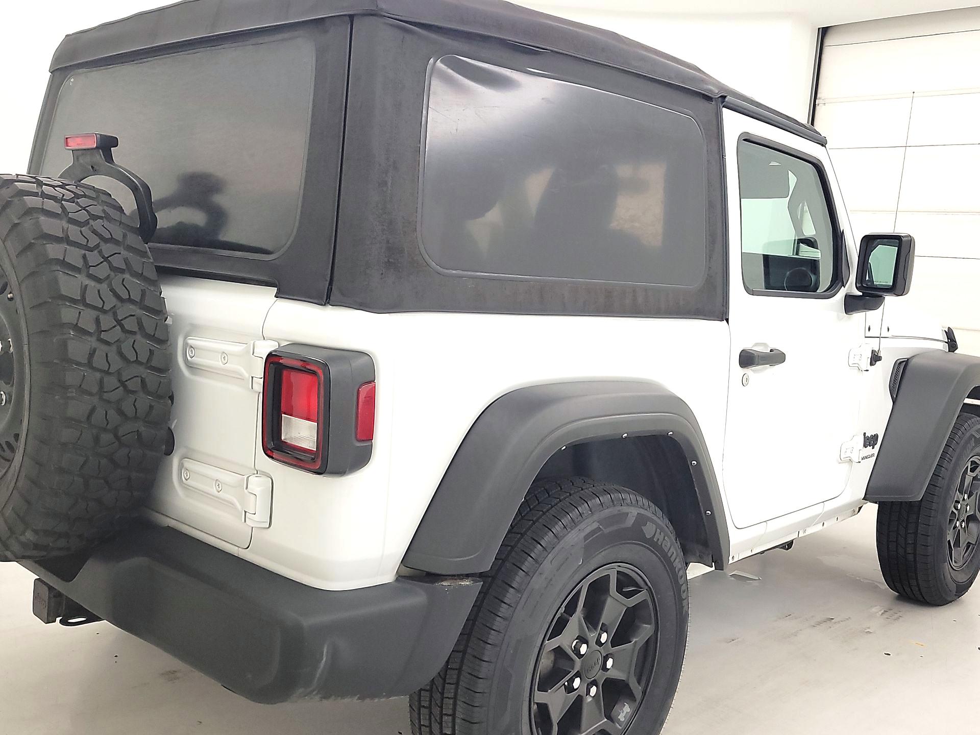 Thumbnail: 2022 Jeep Wrangler - 5