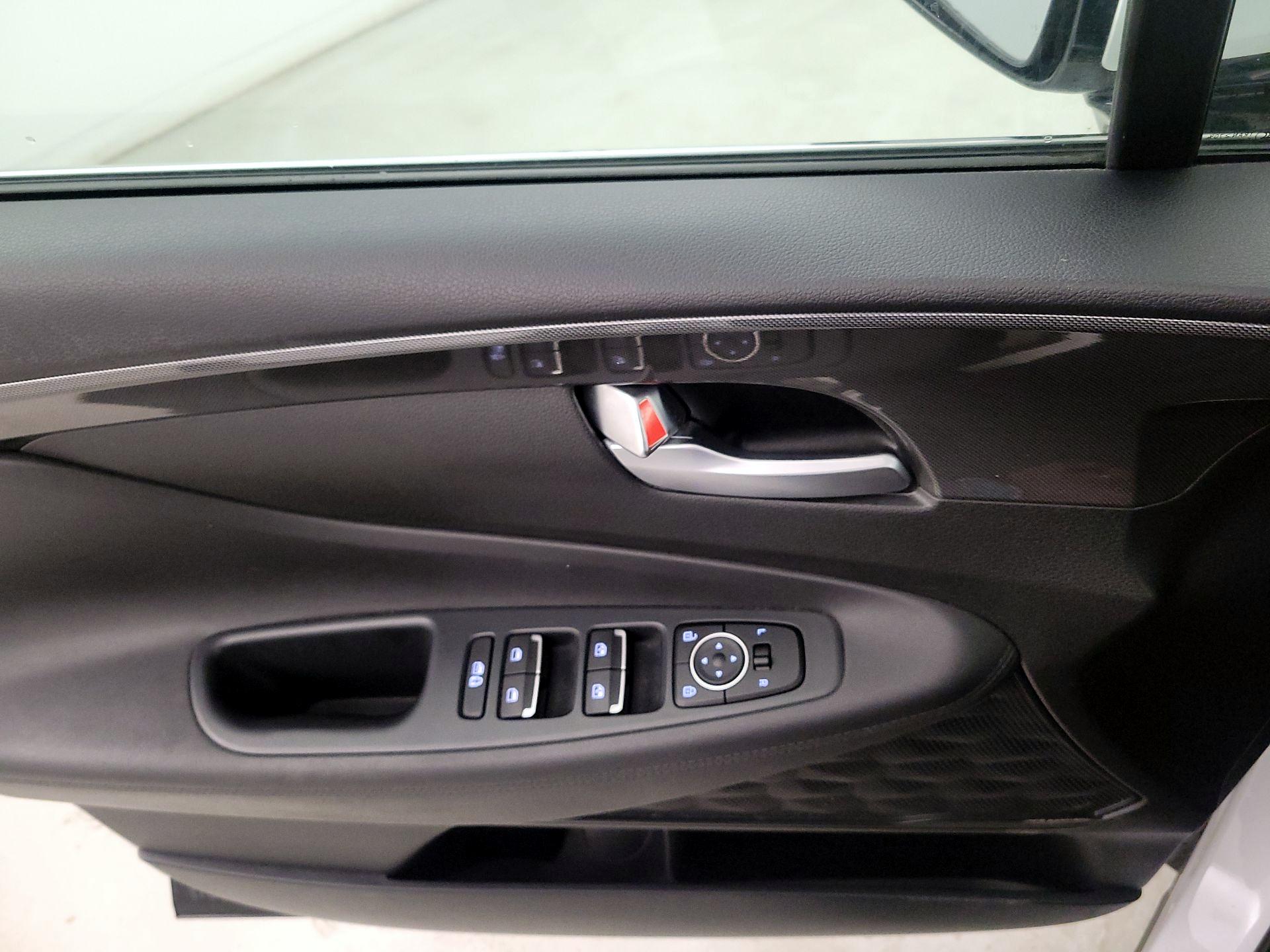 Thumbnail: 2022 Hyundai Santa Fe - 12