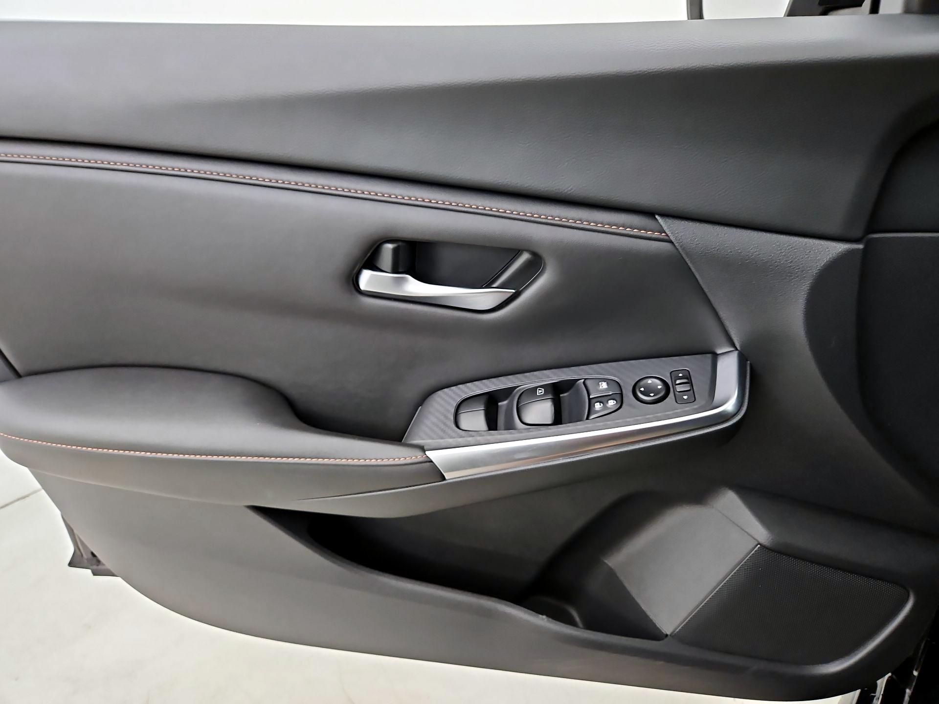 Thumbnail: 2023 Nissan Sentra - 12