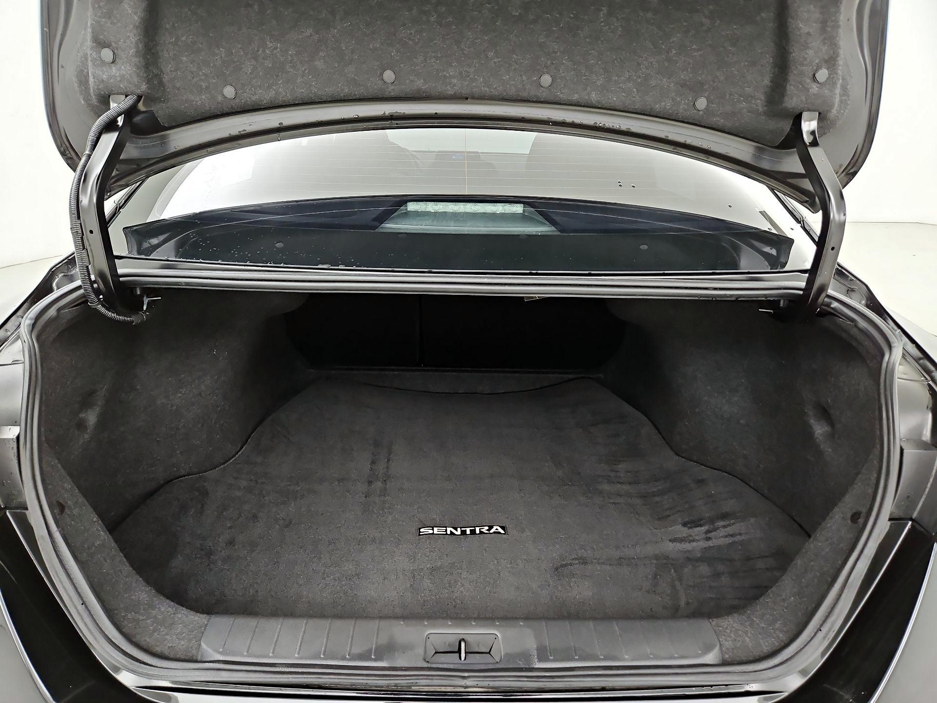 Thumbnail: 2023 Nissan Sentra - 20