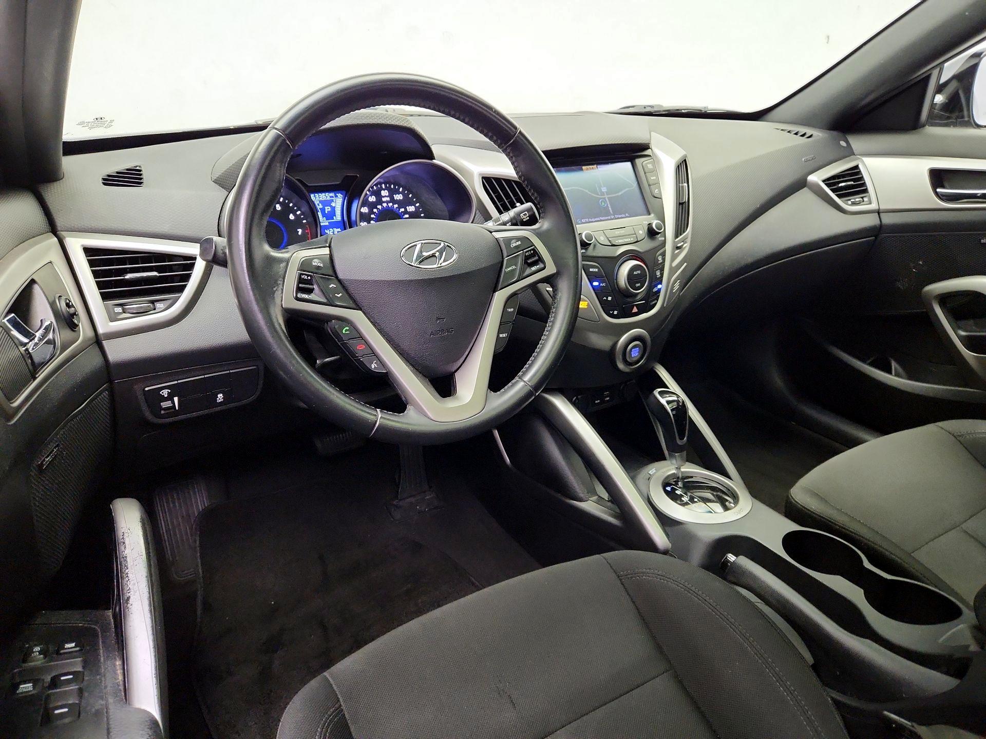 Thumbnail: 2017 Hyundai Veloster - 9