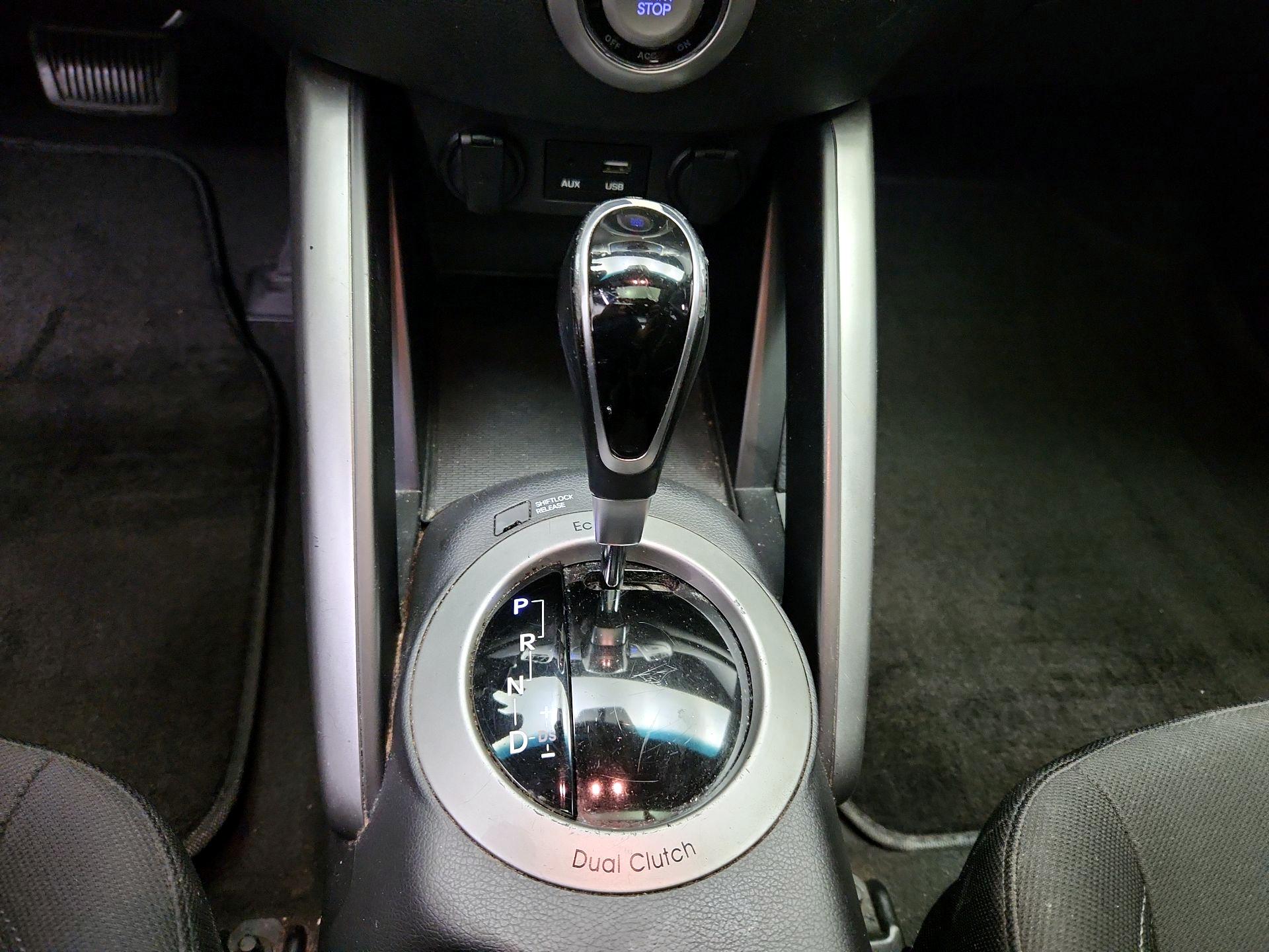 Thumbnail: 2017 Hyundai Veloster - 18