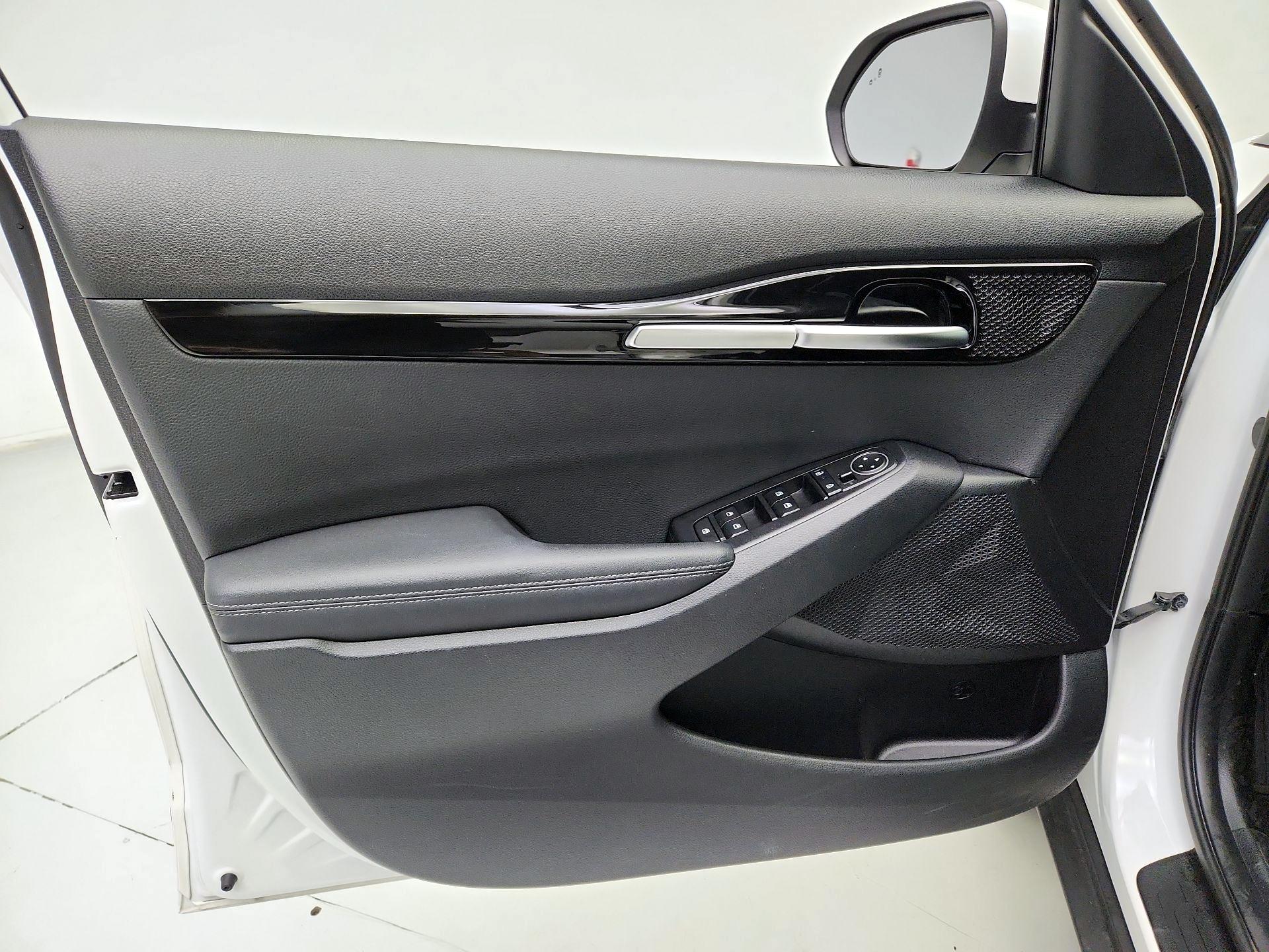 Thumbnail: 2025 Kia Seltos - 12