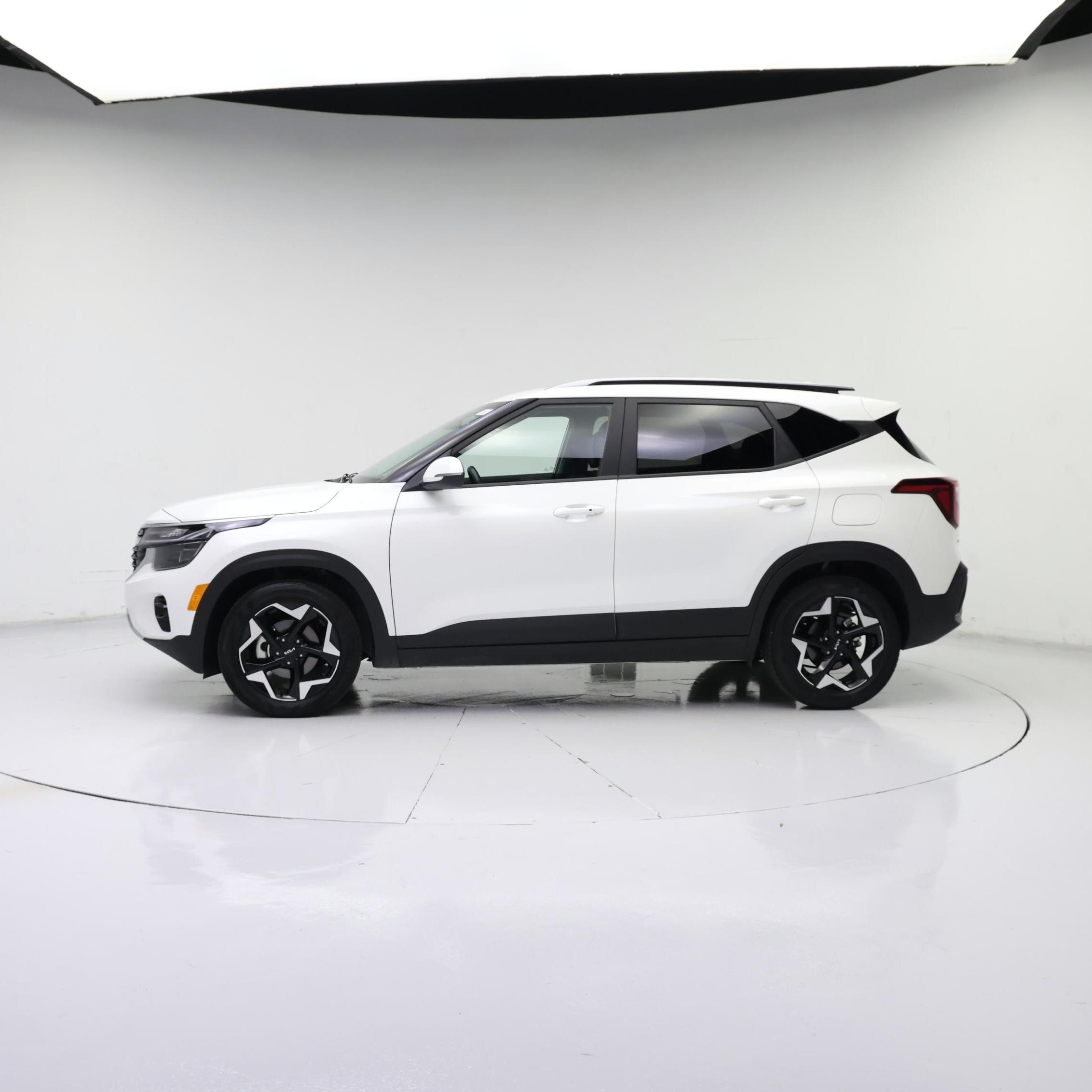 Thumbnail: 2025 Kia Seltos - 3