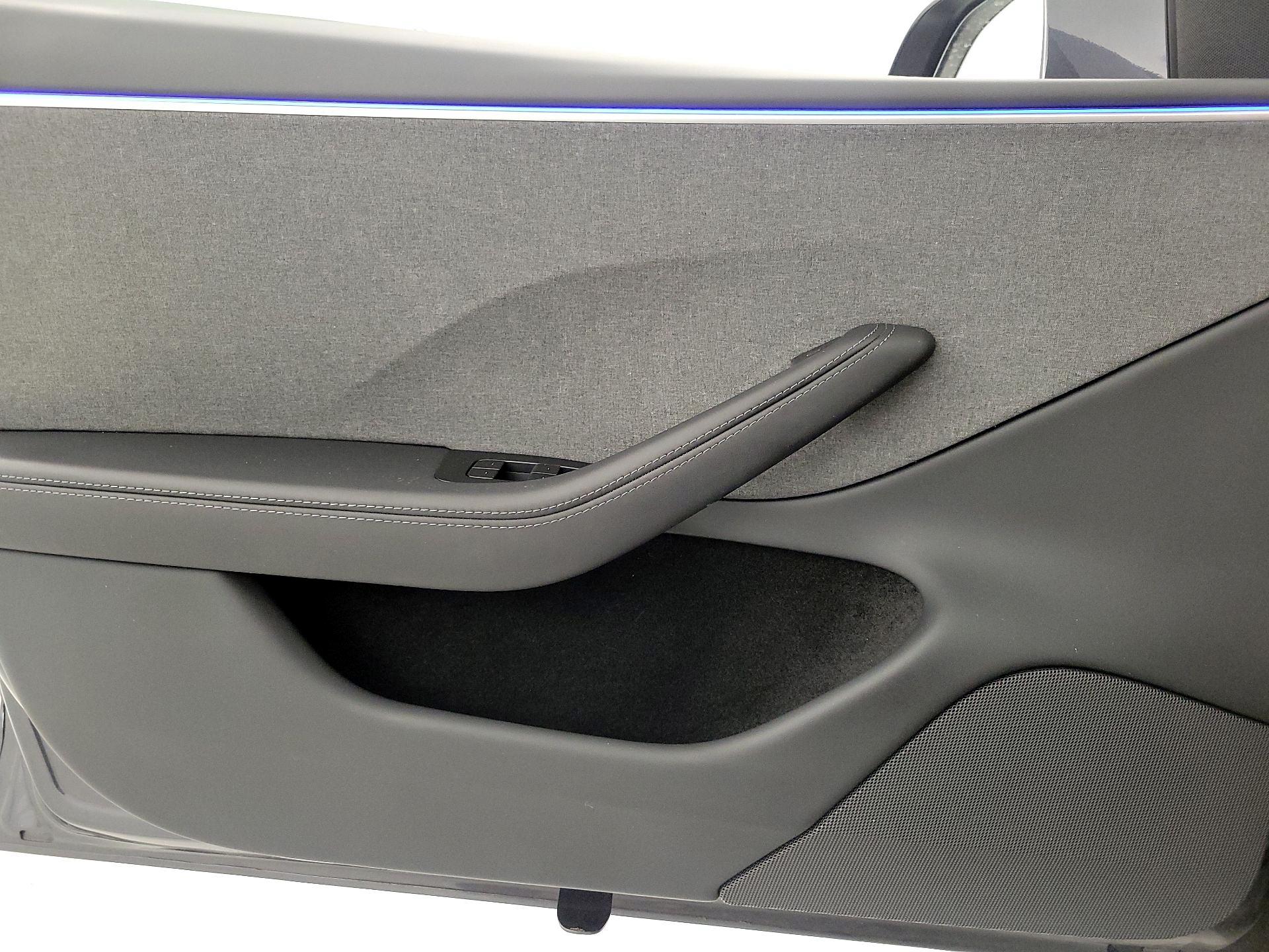 Thumbnail: 2025 Tesla Model 3 - 12