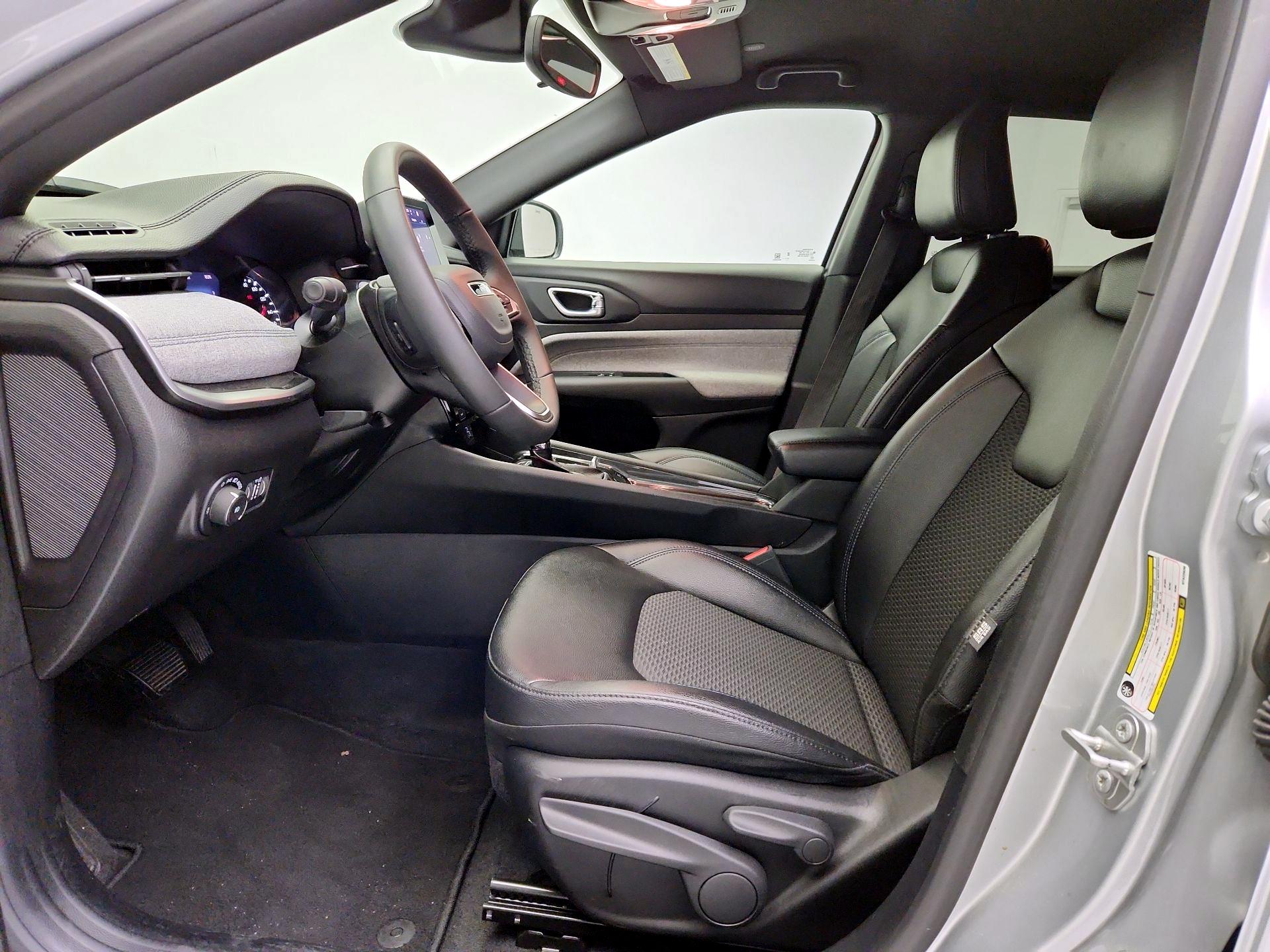 Thumbnail: 2025 Jeep Compass - 11