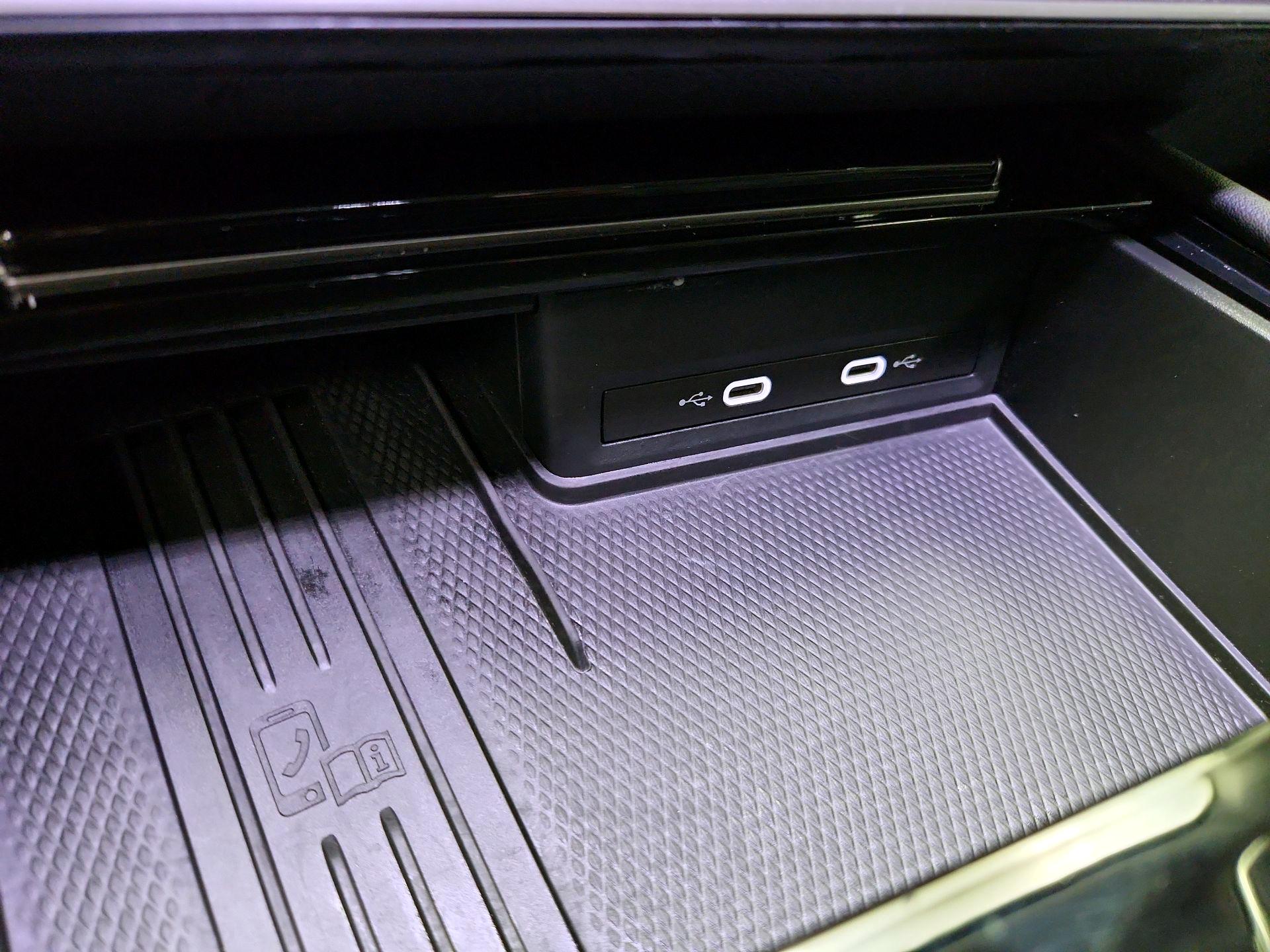 Thumbnail: 2025 Volkswagen Atlas - 18