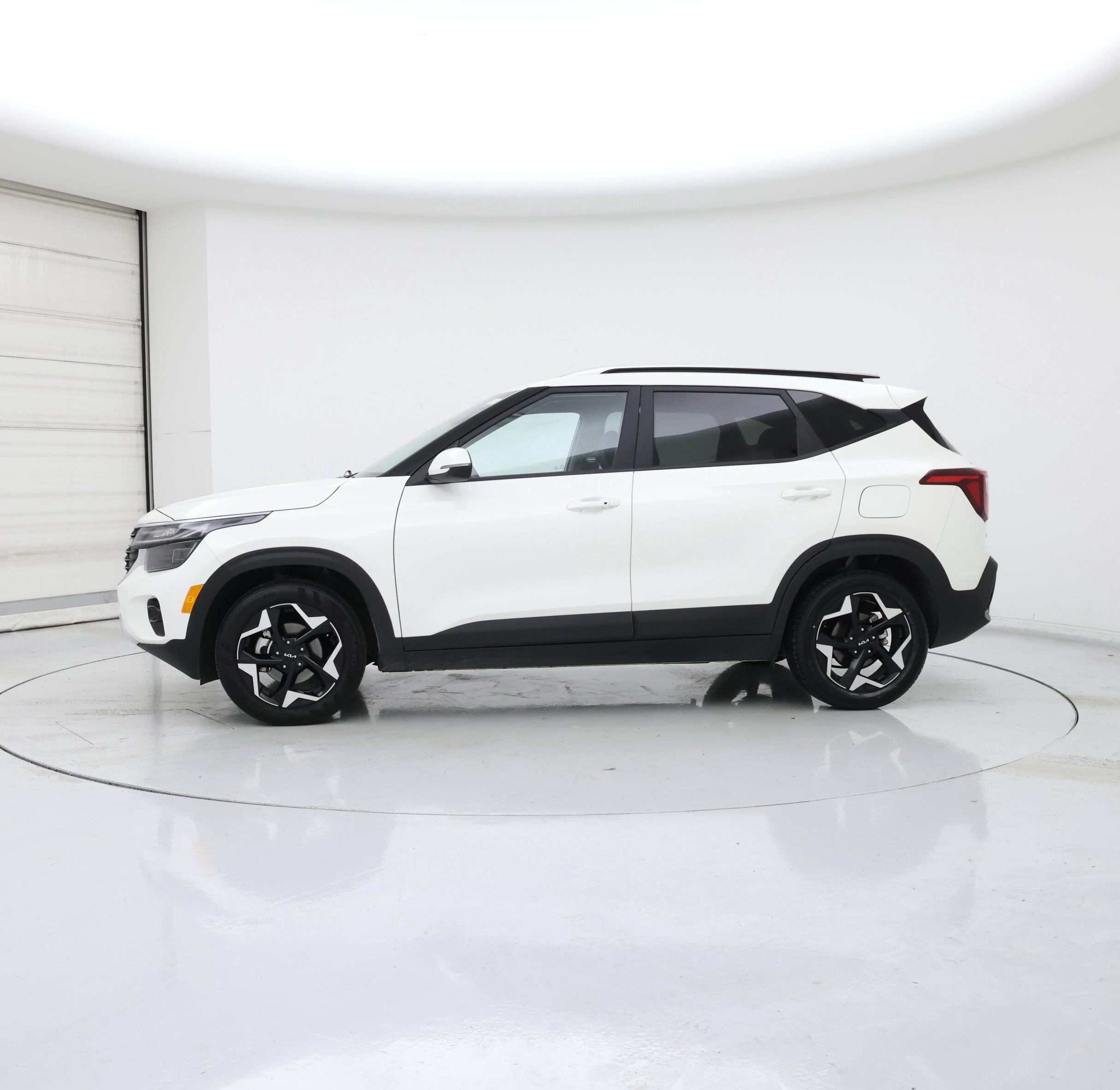 Thumbnail: 2025 Kia Seltos - 3