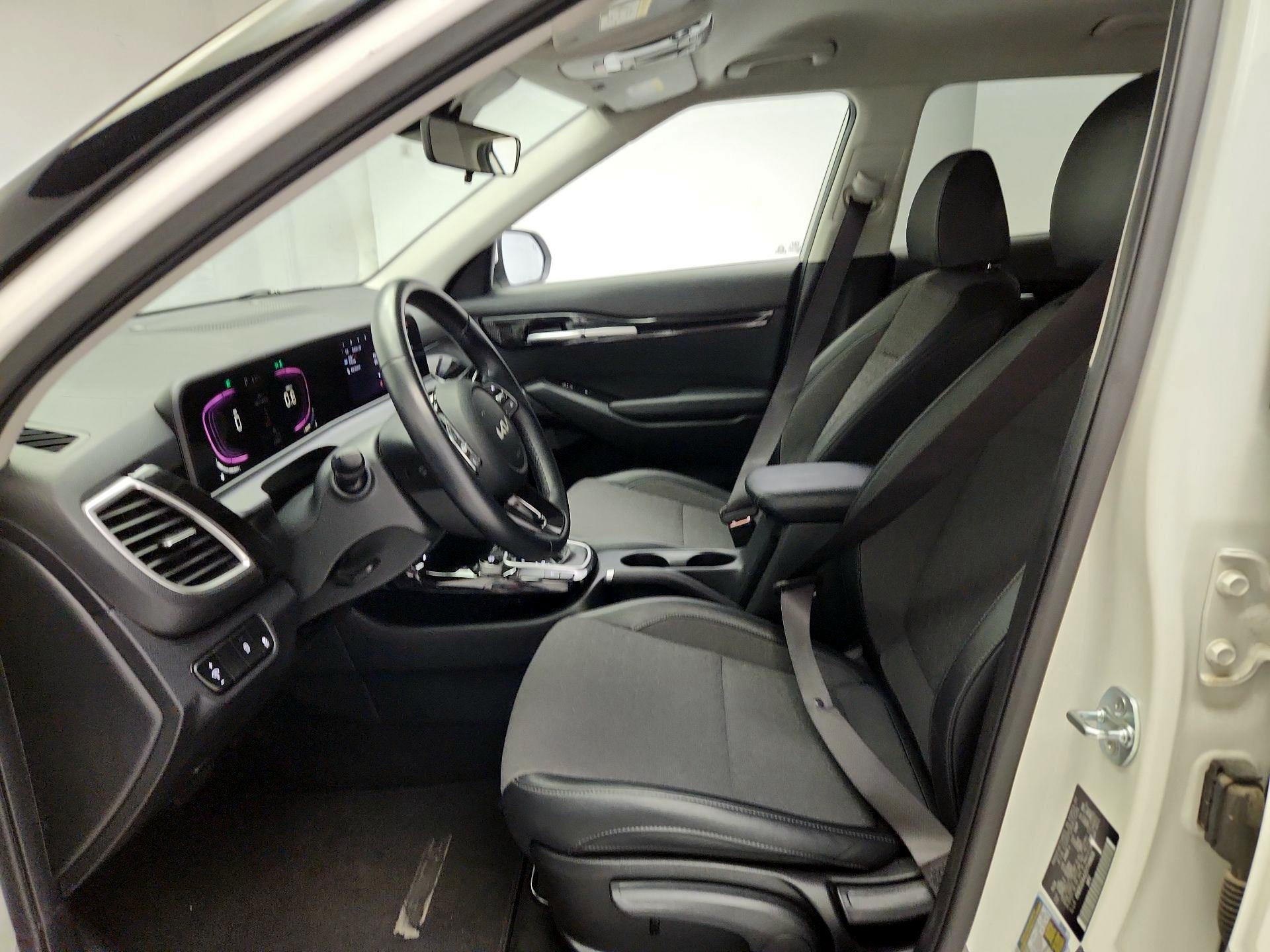 Thumbnail: 2025 Kia Seltos - 11