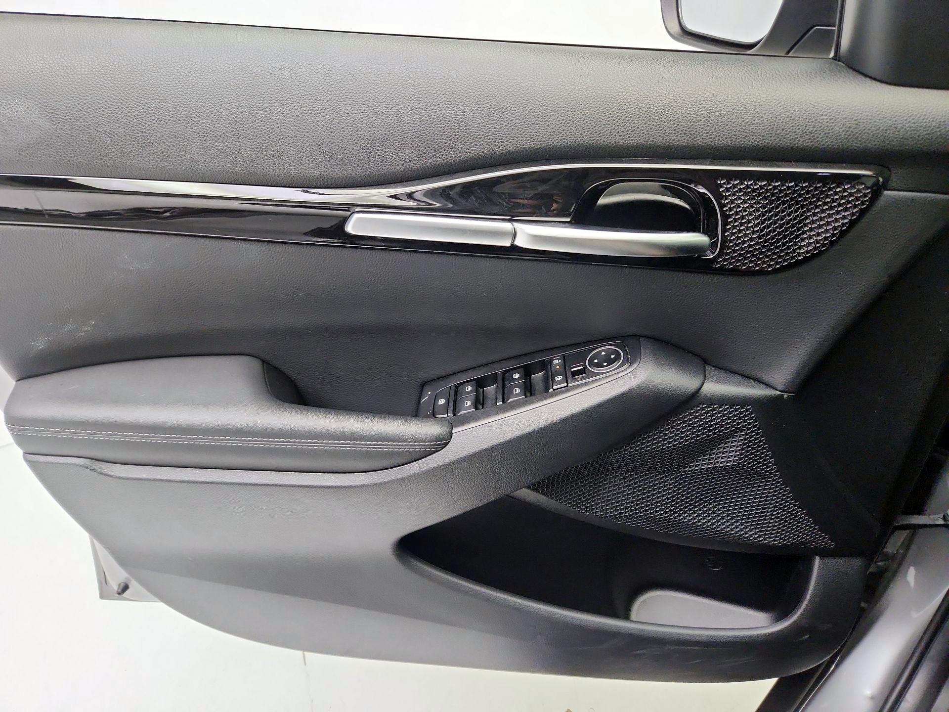 Thumbnail: 2025 Kia Seltos - 12