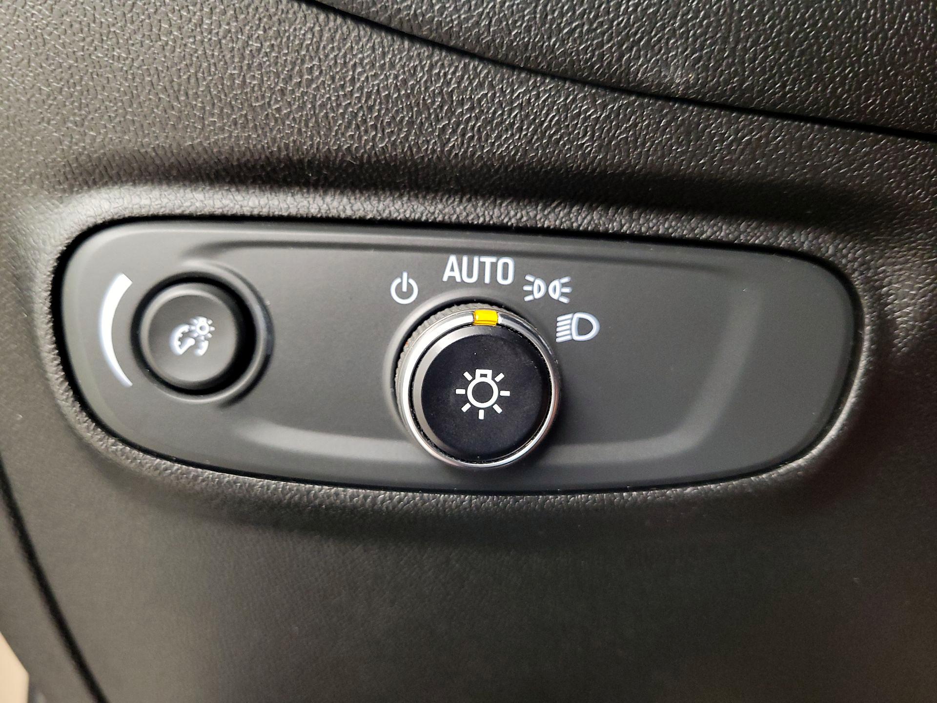 Thumbnail: 2019 Chevrolet Equinox - 13